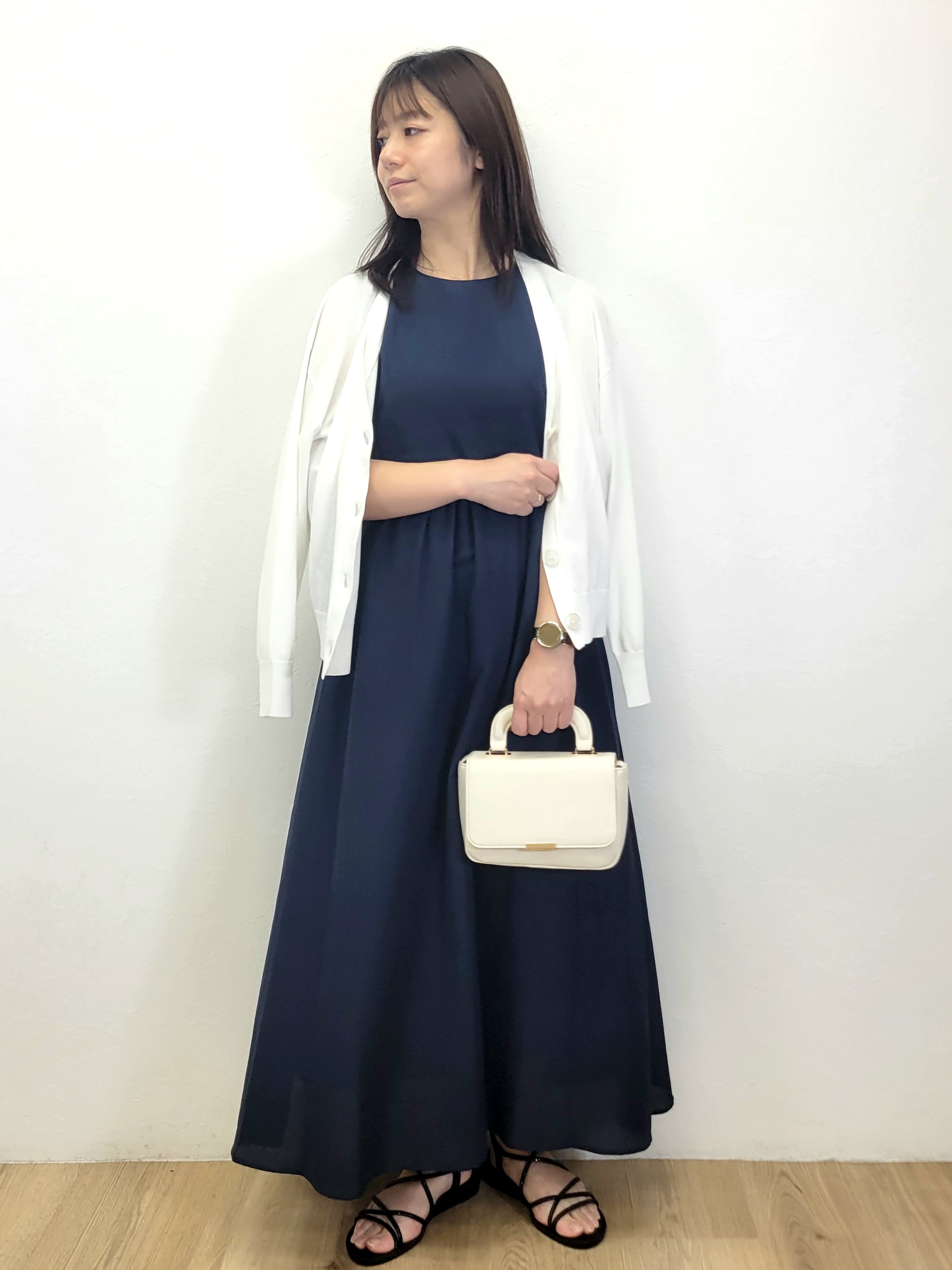 LISAさんの「OPAQUE.CLIP｜【UV／接触冷感】Vネックリラクシーニットカーディガン《洗濯機OK／抗ピル》」を使ったコーディネート