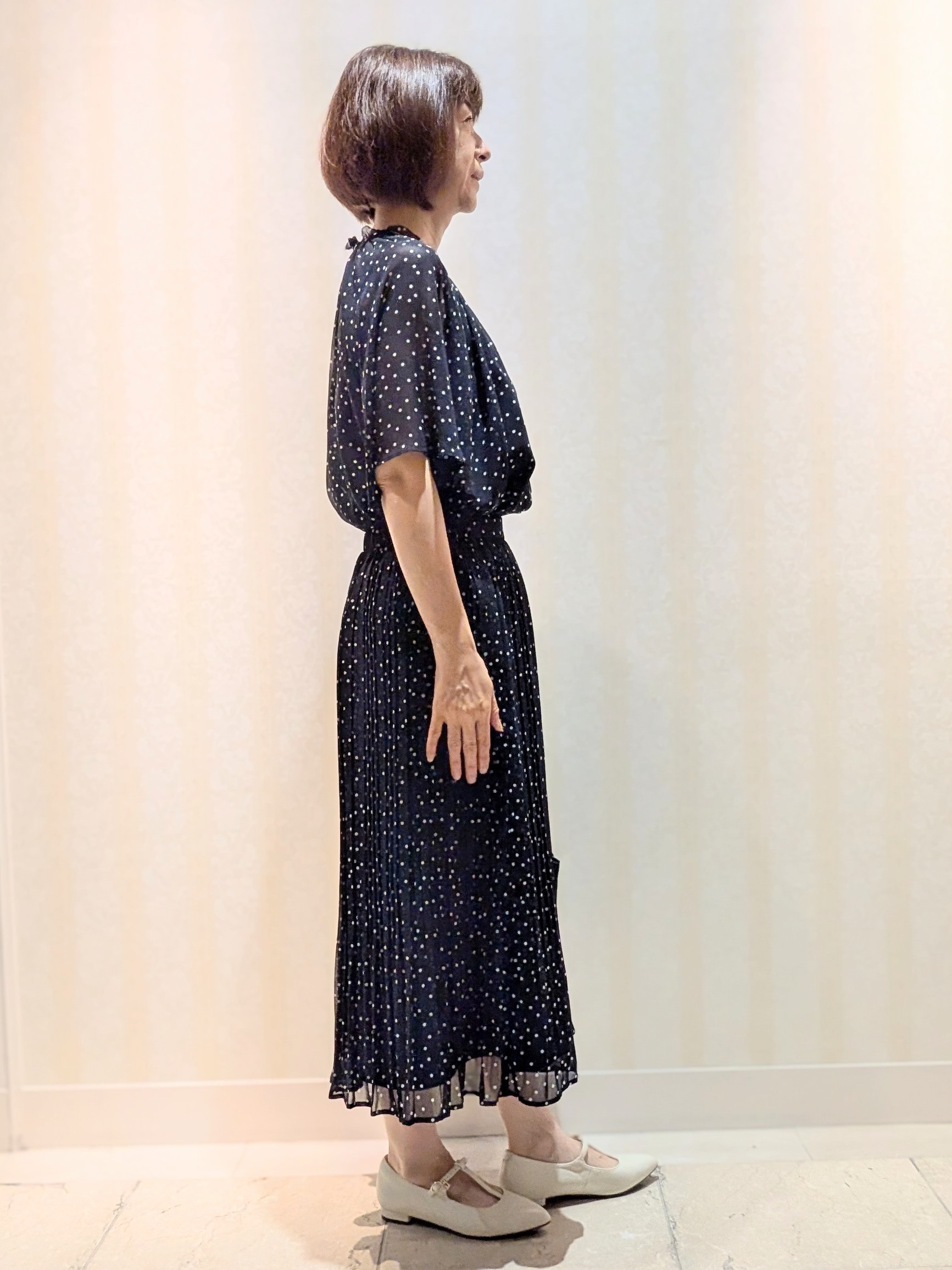 Ariさんの「Reflect｜【セットアップ／手洗い可】ドット柄シアーブラウス」を使ったコーディネート