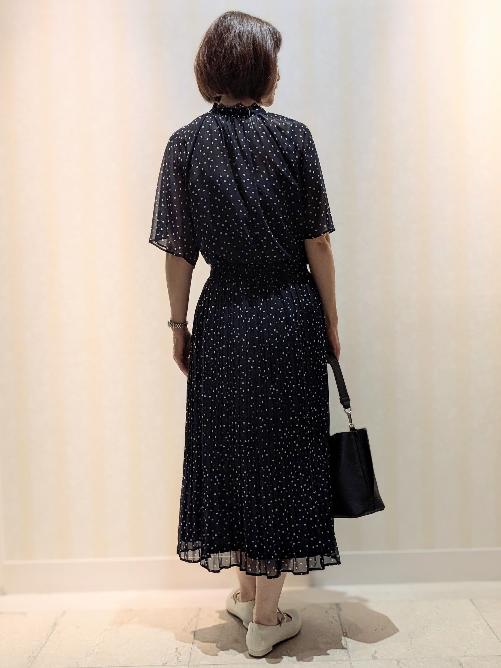 Ariさんの「Reflect｜【セットアップ／手洗い可】ドット柄シアーブラウス」を使ったコーディネート