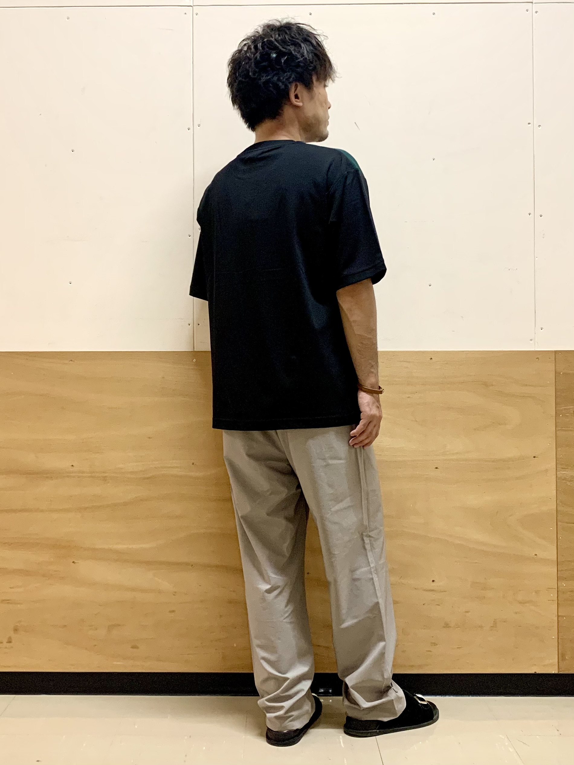 MATUさんの「THE SHOP TK｜【洗濯機OK】ブロッキング半袖ニット」を使ったコーディネート