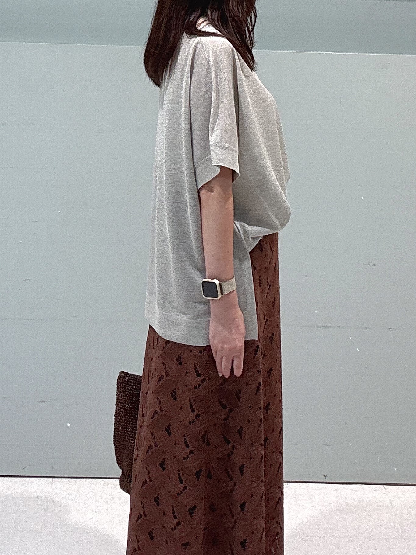 makiさんの「UNTITLED｜【アンサンブル可/品のある透け感】Tシャツ風ニットトップス」を使ったコーディネート