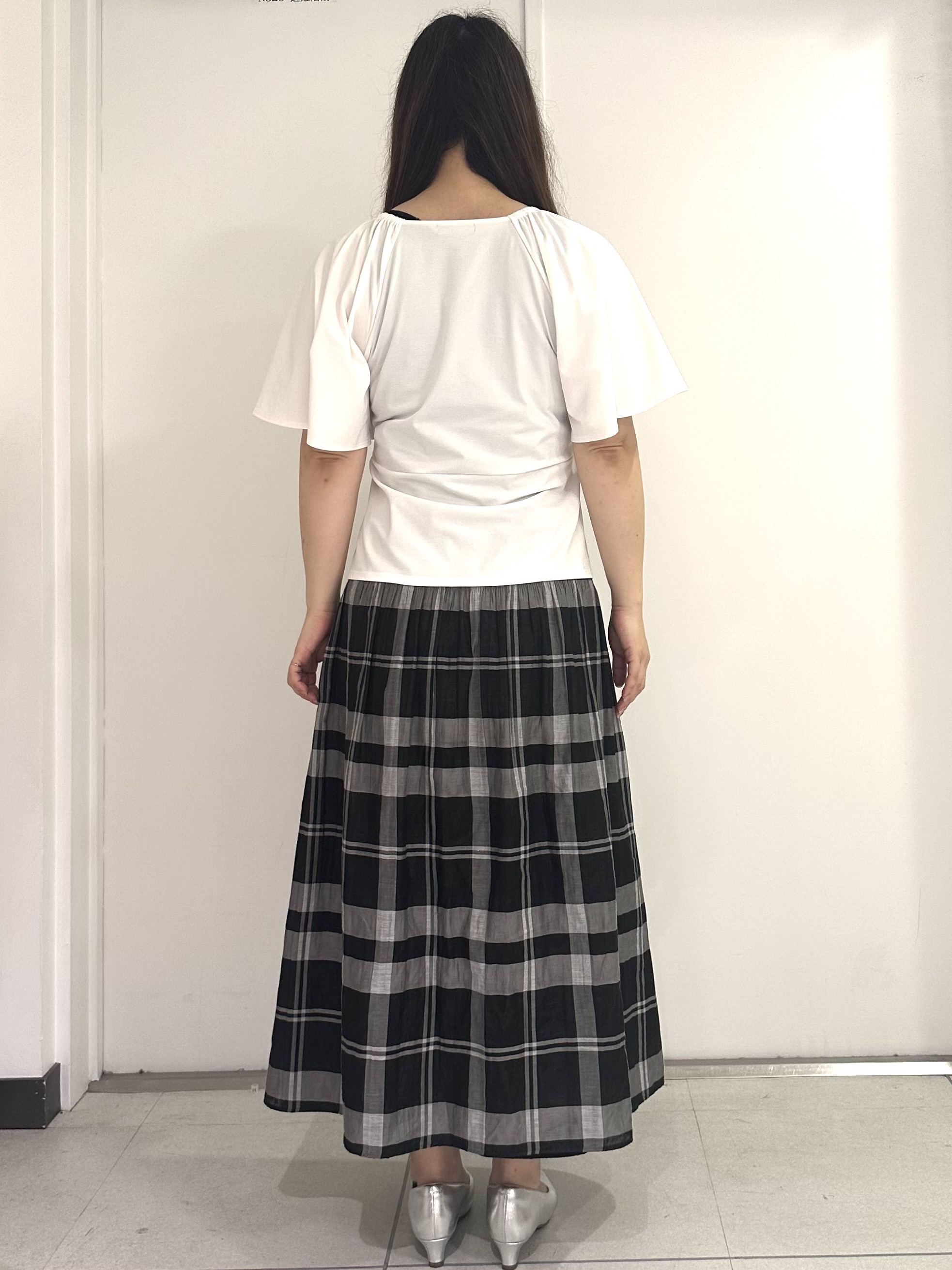 miさんの「Reflect｜【UVカット／接触冷感／吸水速乾】フレアスリーブペプラムカットソー」を使ったコーディネート