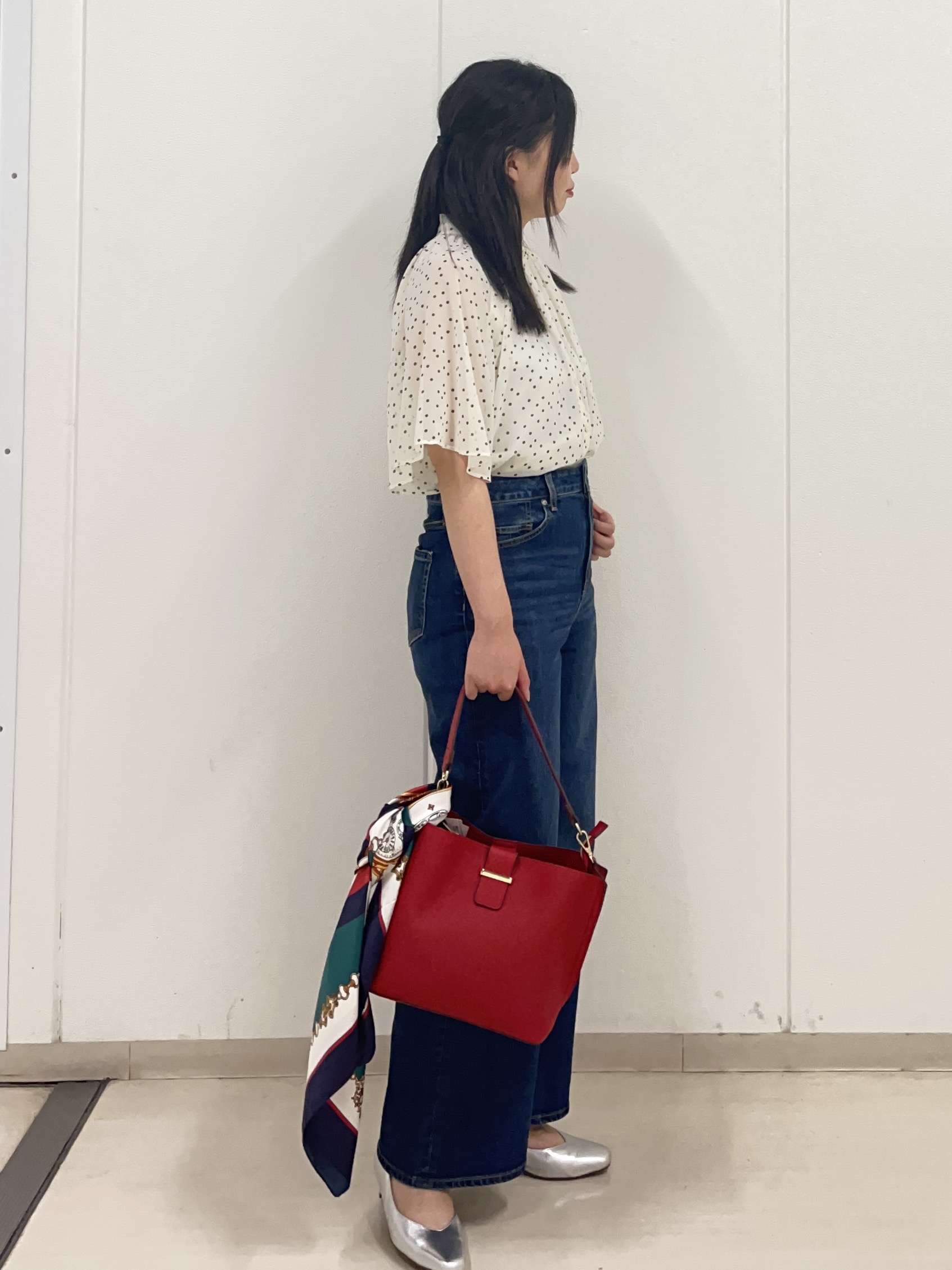 Rihoさんの「Reflect｜【セットアップ／手洗い可】ドット柄シアーブラウス」を使ったコーディネート