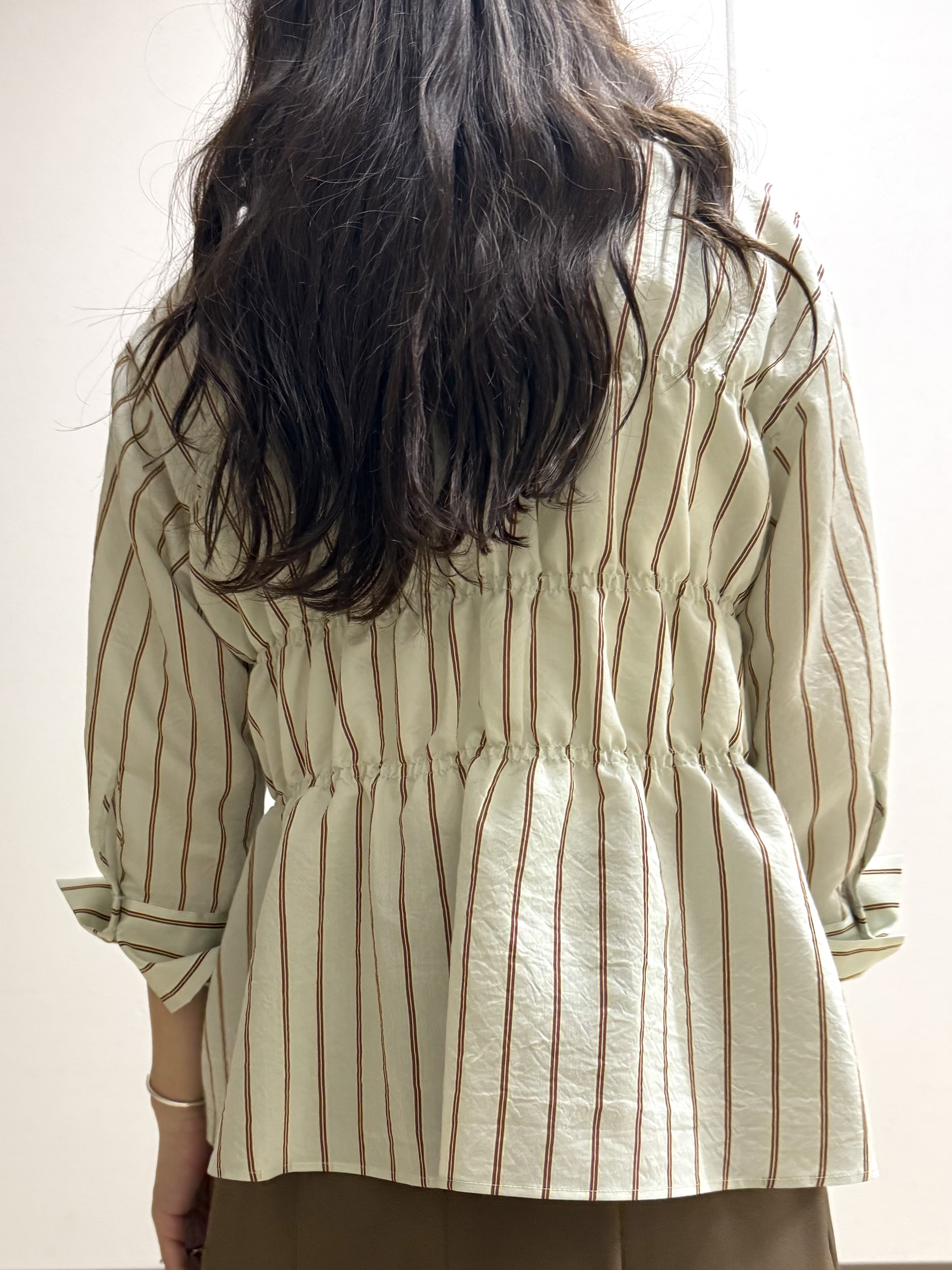mamiさんの「INDIVI｜【接触冷感/防シワ/着る日傘】イージーワイドパンツ」を使ったコーディネート