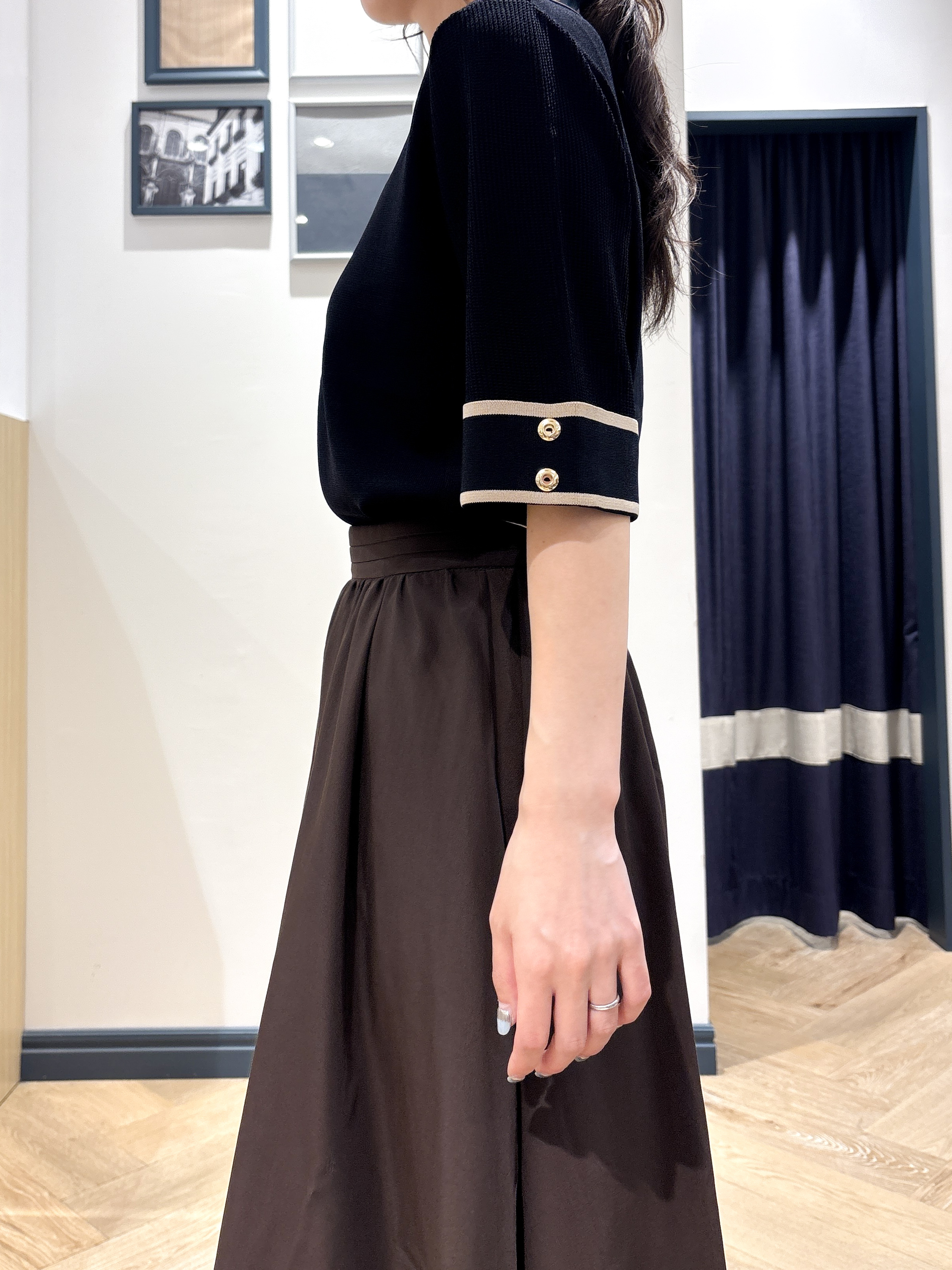ayakaさんの「grove｜新色追加！【シリーズ累計36万枚/名品ニット】やわらかドライタッチ 袖メッシュ編みニット」を使ったコーディネート