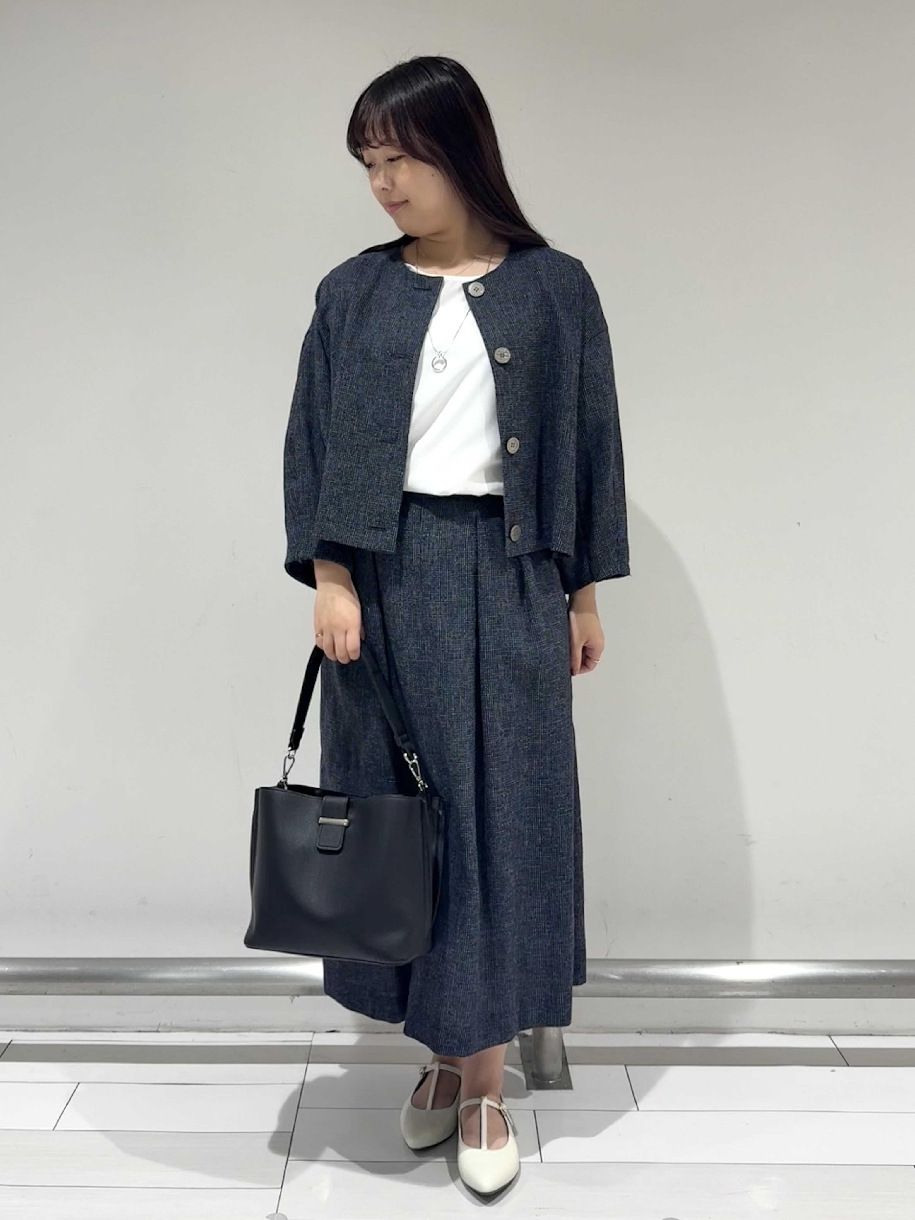 Azusaさんの「Reflect｜【セットアップ可】ツイードノーカラージャケット」を使ったコーディネート