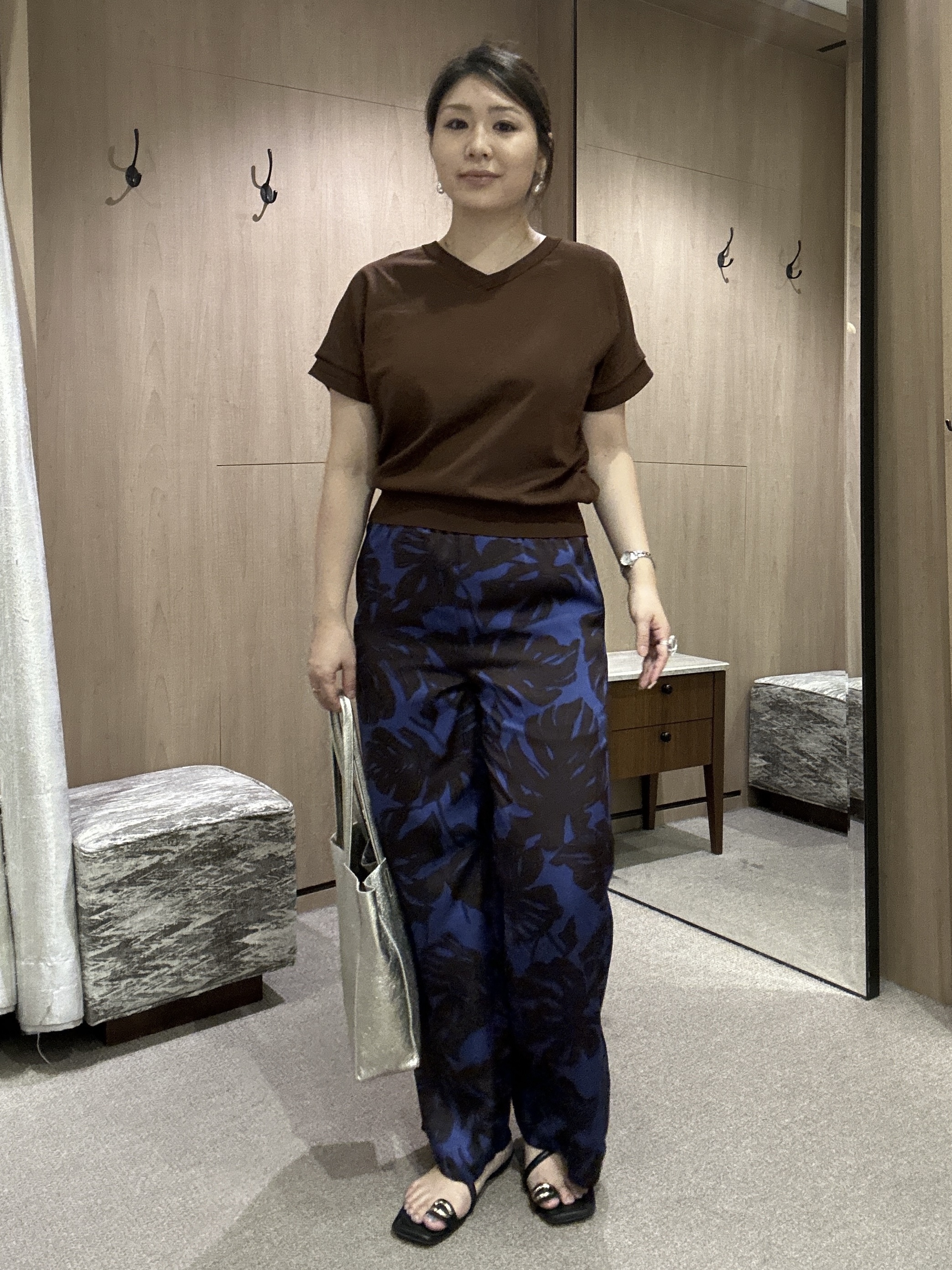 YURIさんの「UNTITLED｜【ウエストゴム】リーフプリントワイドパンツ」を使ったコーディネート