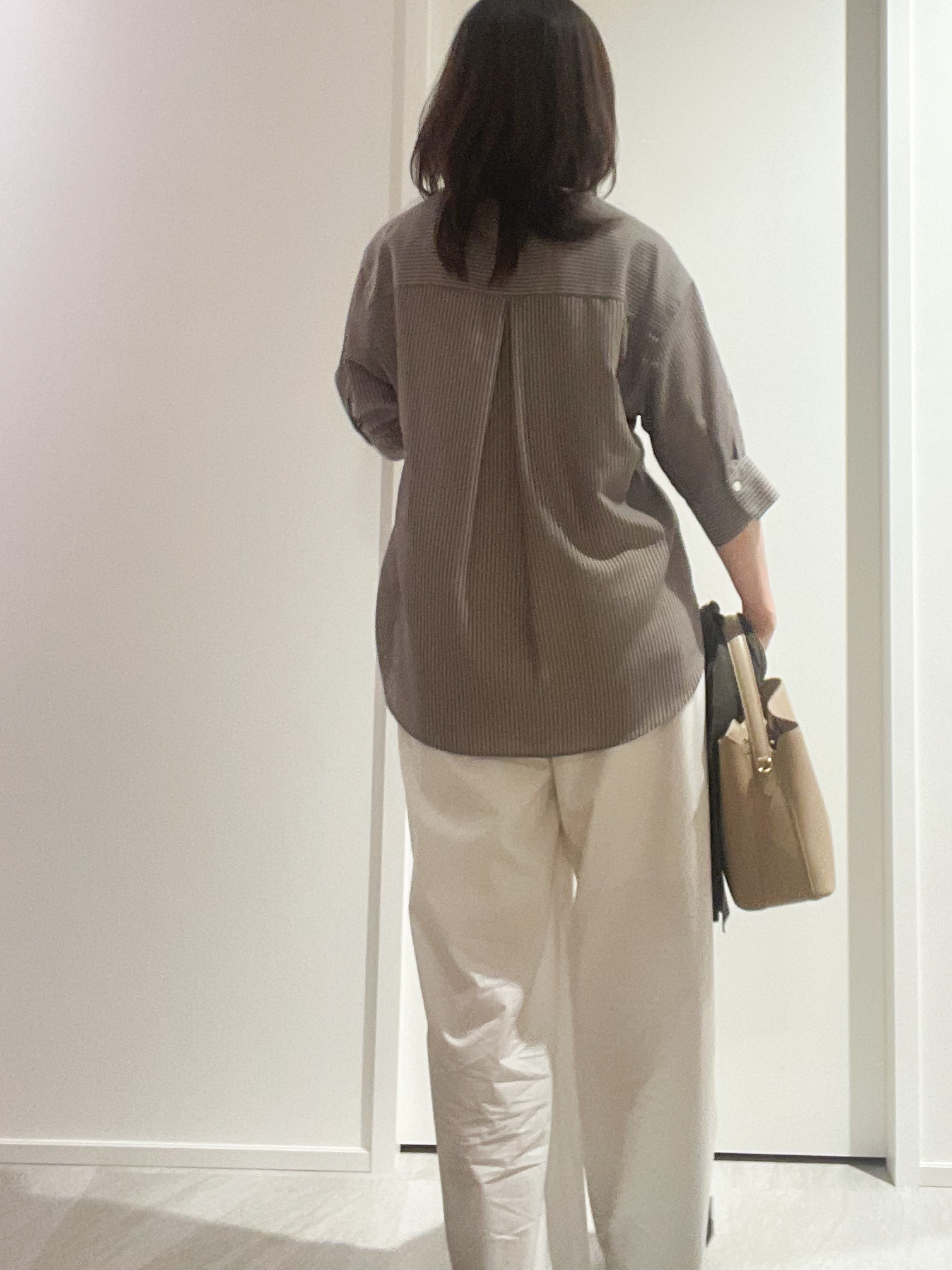 めいさんの「UNTITLED｜【接触冷感/通気性/洗える】フロントフリルブラウス」を使ったコーディネート