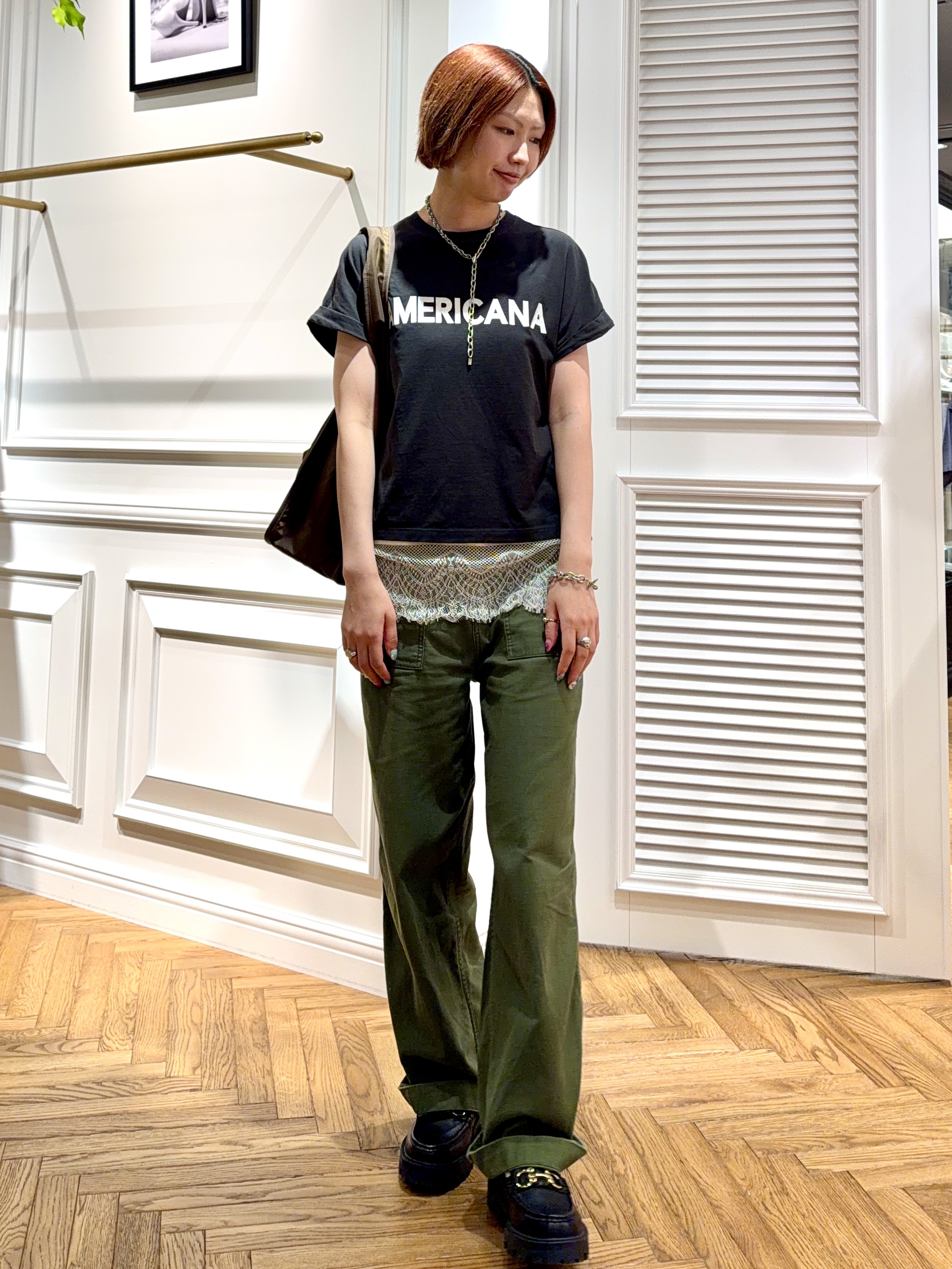 renaさんの「DRESSTERIOR｜Americana（アメリカーナ）【別注】 接触冷感 袖ロールアップ ロゴTシャツ」を使ったコーディネート