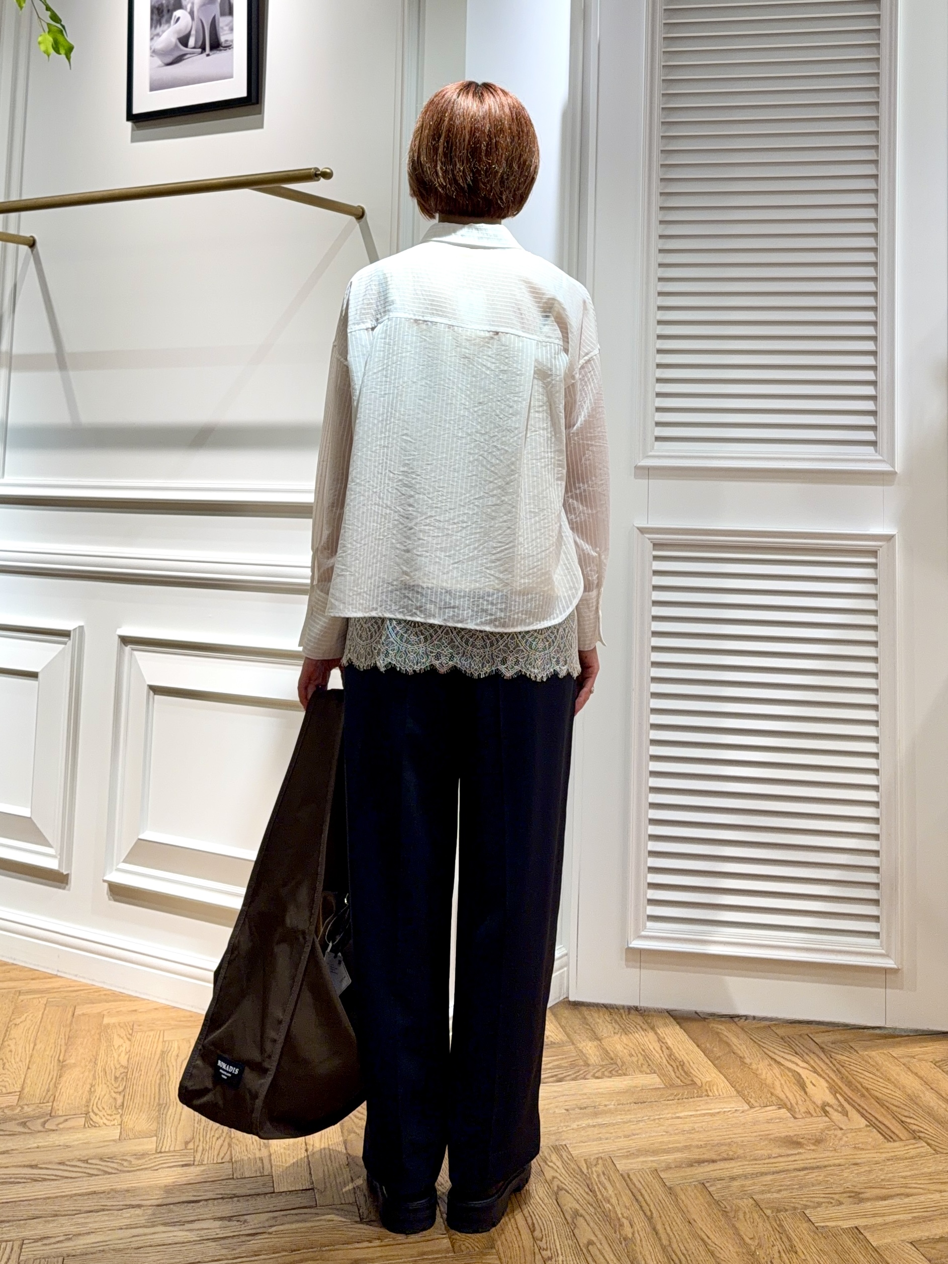 renaさんの「DRESSTERIOR｜シアーストライプクロップドシャツ」を使ったコーディネート