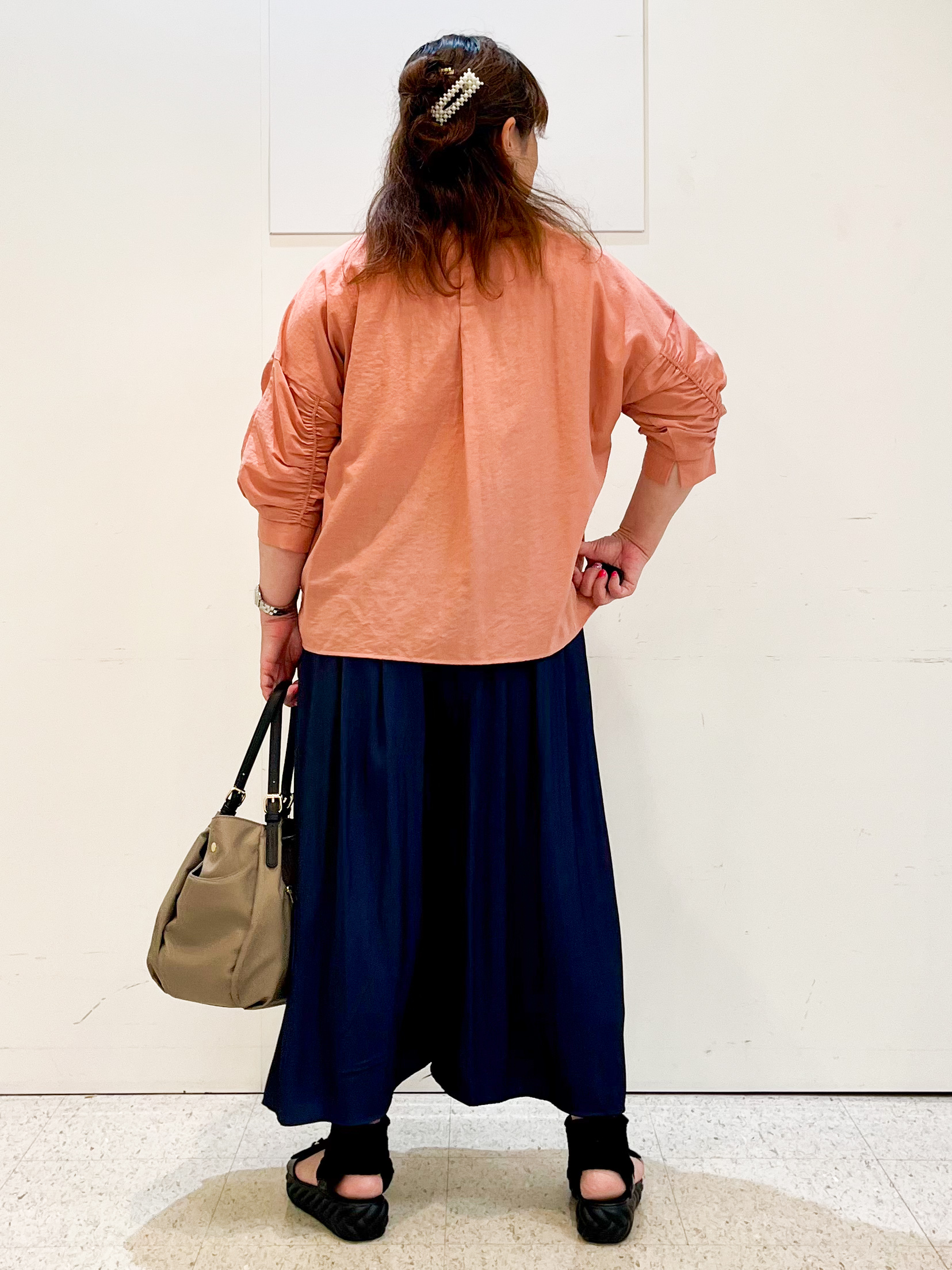 kimmyさんの「Reflect｜【手洗い可】プチハイネック ギャザーブラウス」を使ったコーディネート