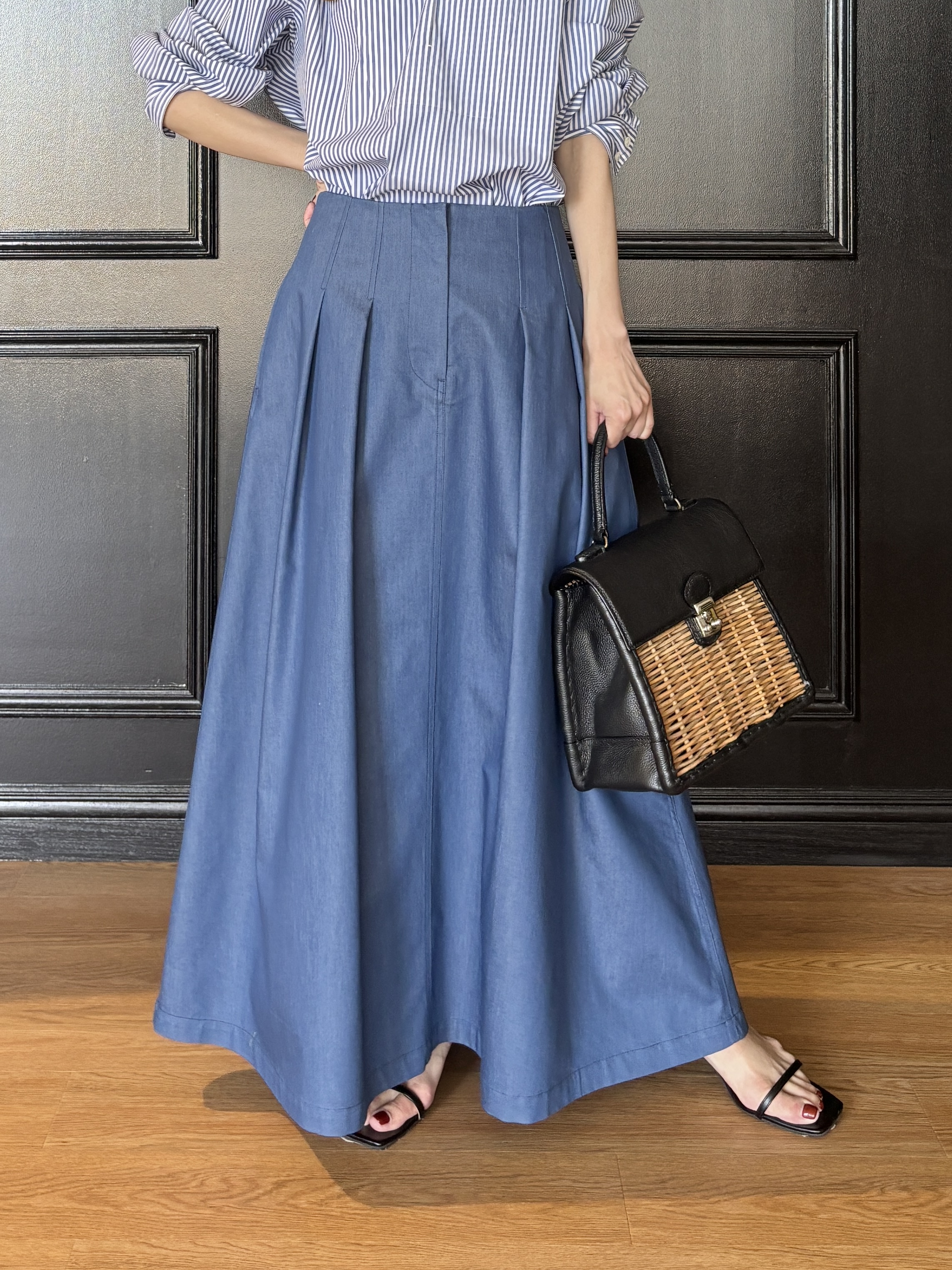 清水夏姫さんの「DRESSTERIOR｜【otonaMUSE5月号掲載】スキニーベルトサンダル」を使ったコーディネート