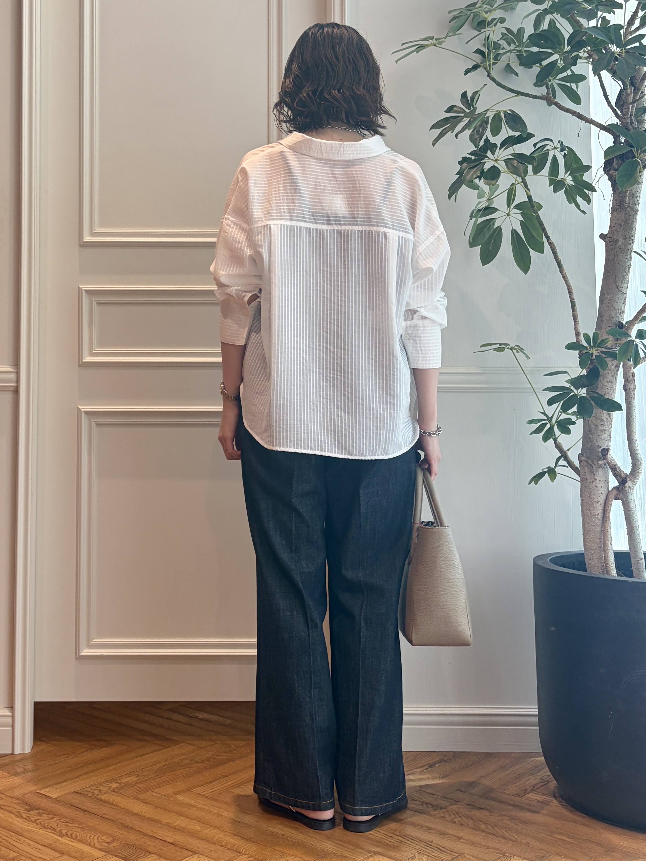 nakaoさんの「DRESSTERIOR｜【otonaMUSE5月号掲載】センタープレスストレートデニム」を使ったコーディネート