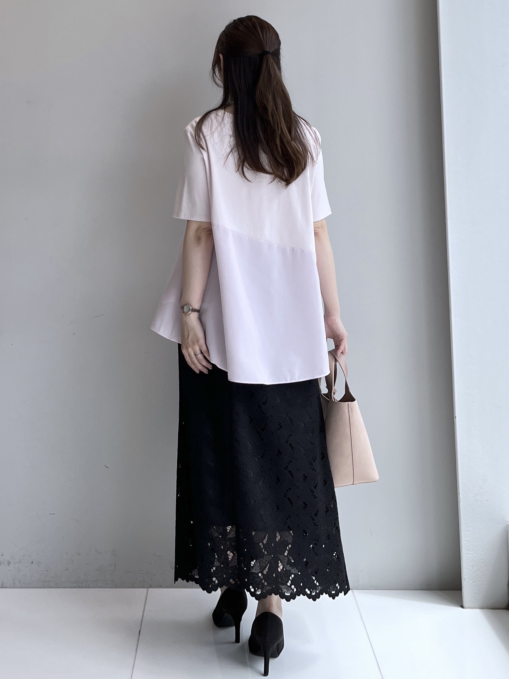 Saekoさんの「UNTITLED｜異素材ドッキングプルオーバー」を使ったコーディネート