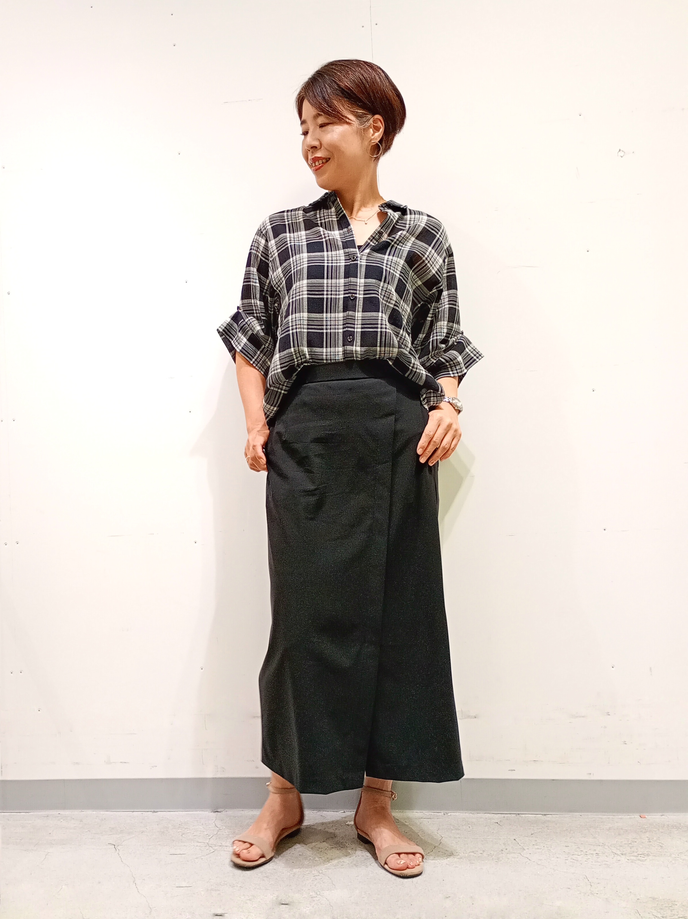 Kさんの「INDIVI｜【コットン100％／透け感／2WAY】袖アレンジ チェックシャツ」を使ったコーディネート