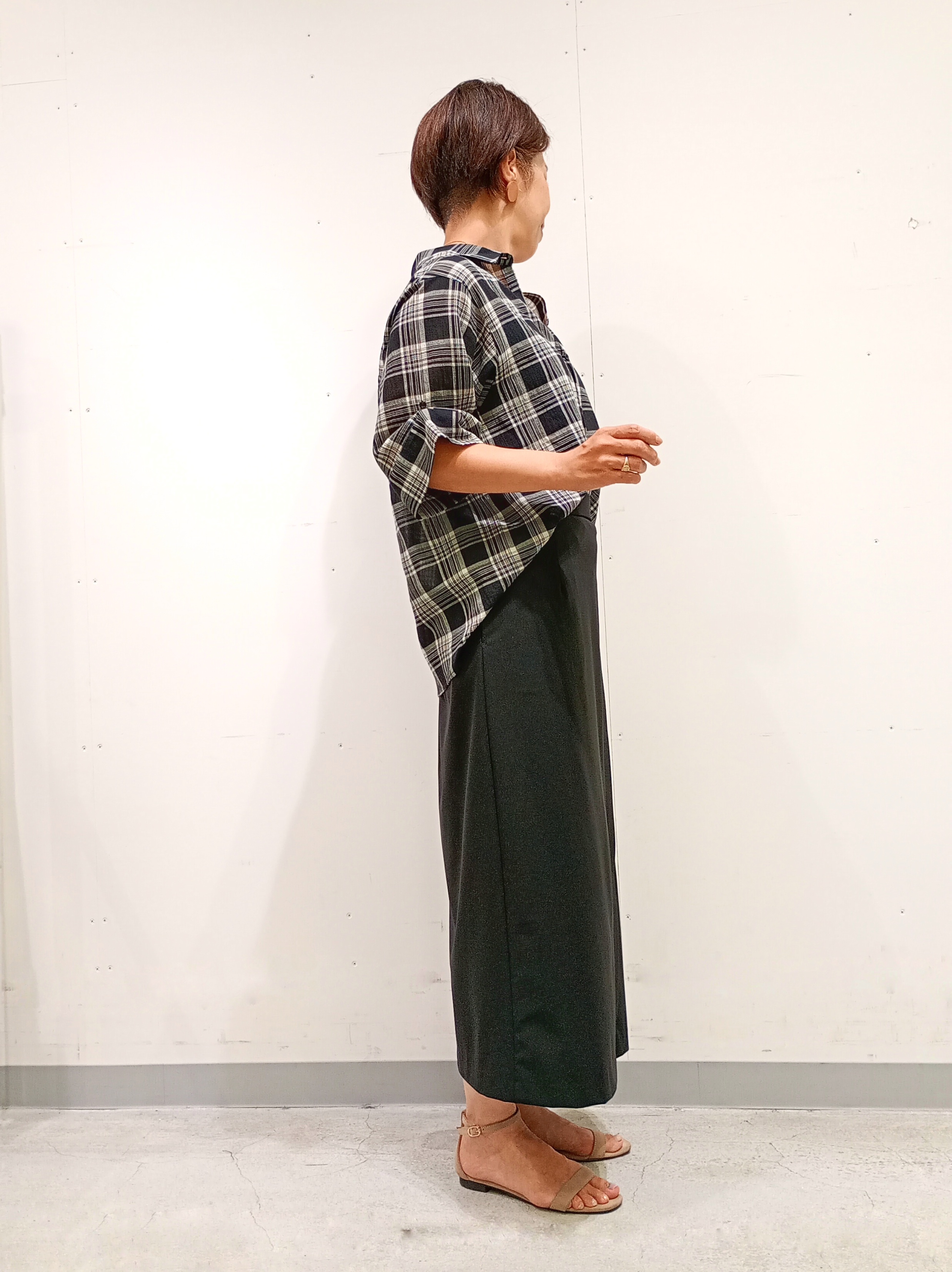 Kさんの「INDIVI｜【コットン100％／透け感／2WAY】袖アレンジ チェックシャツ」を使ったコーディネート