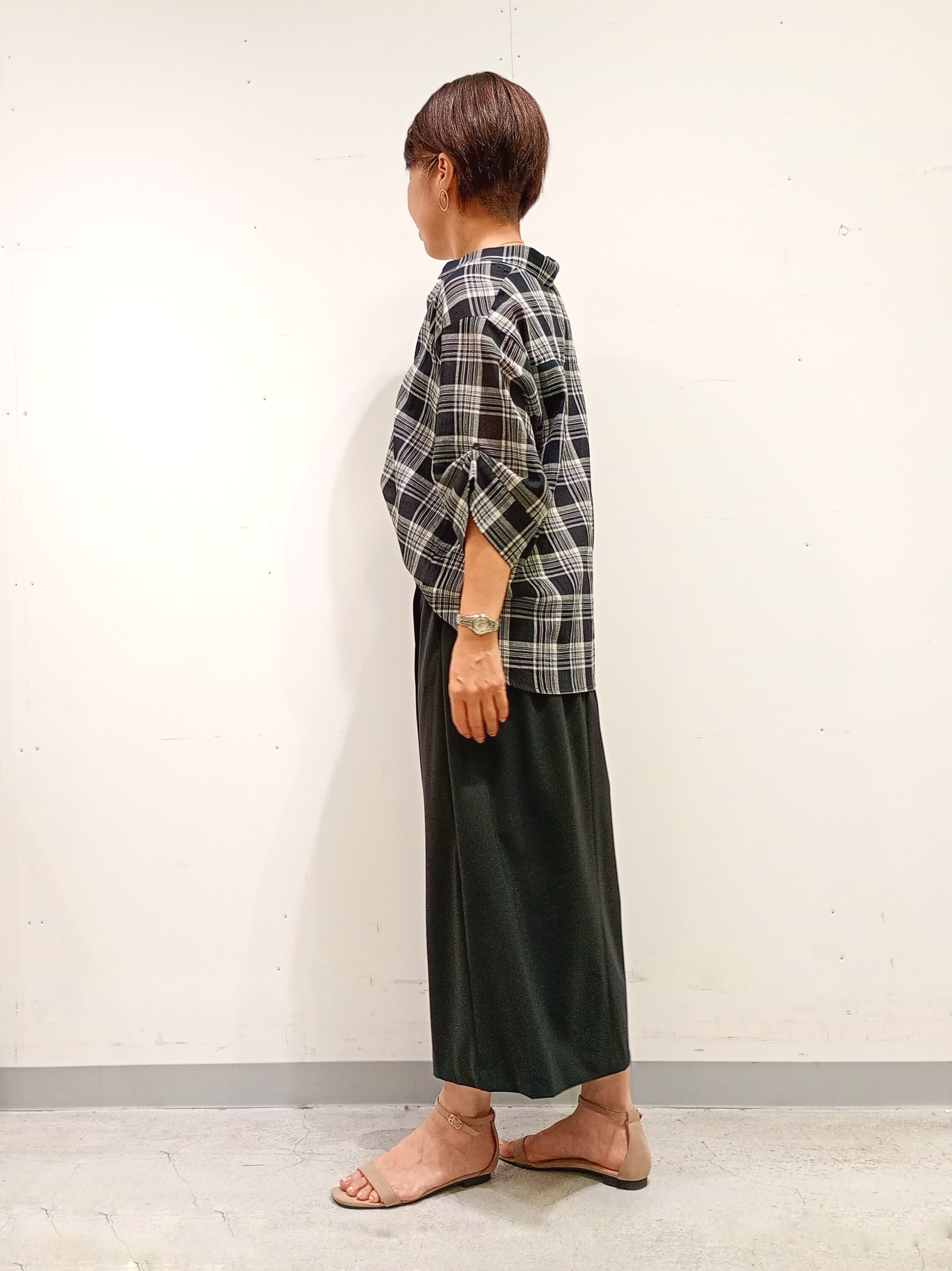 Kさんの「INDIVI｜【コットン100％／透け感／2WAY】袖アレンジ チェックシャツ」を使ったコーディネート