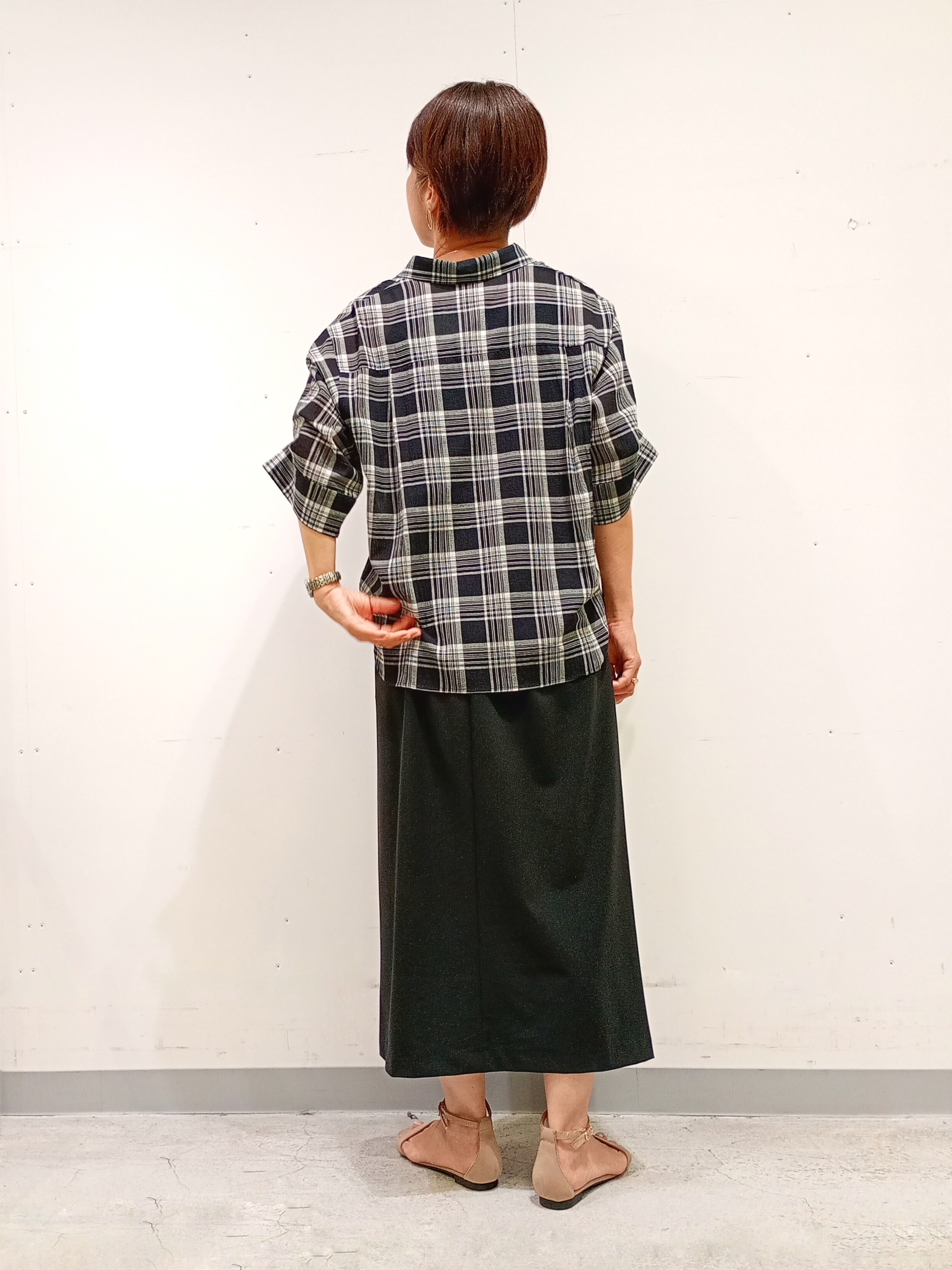 Kさんの「INDIVI｜【コットン100％／透け感／2WAY】袖アレンジ チェックシャツ」を使ったコーディネート