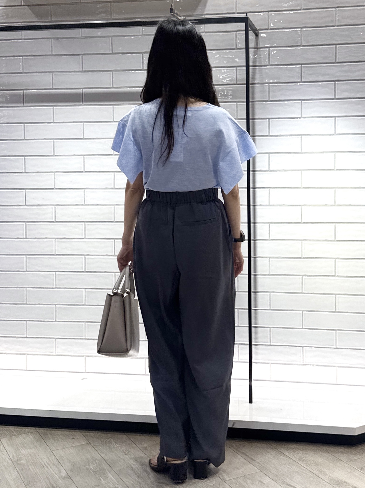 yuicciさんの「OPAQUE.CLIP｜『STORY Web7月掲載』ドライタッチラメニット《UV／洗える／6col》」を使ったコーディネート