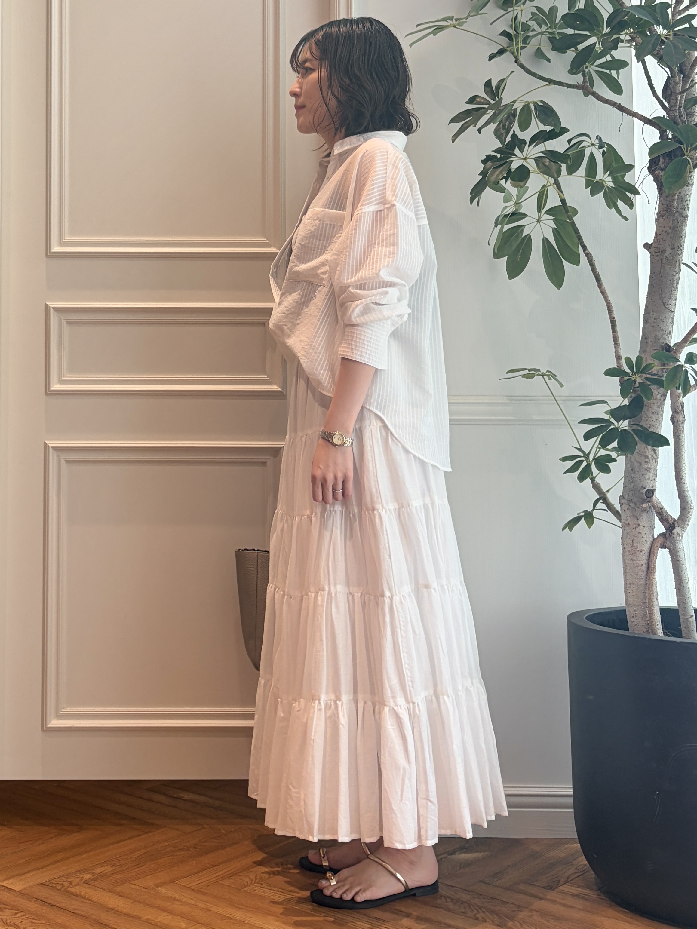nakaoさんの「DRESSTERIOR｜シアーストライプクロップドシャツ」を使ったコーディネート
