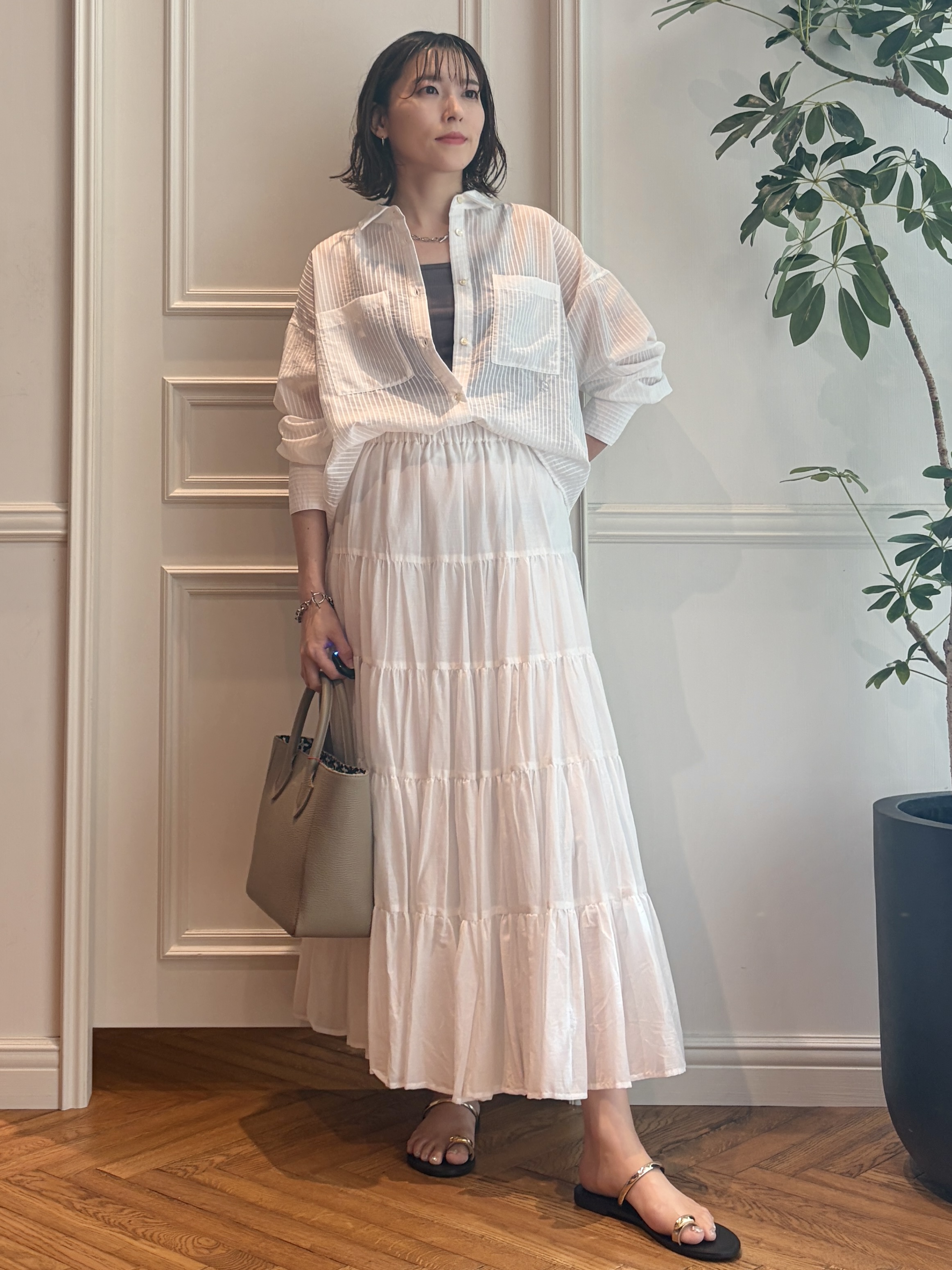 nakaoさんの「DRESSTERIOR｜シアーストライプクロップドシャツ」を使ったコーディネート