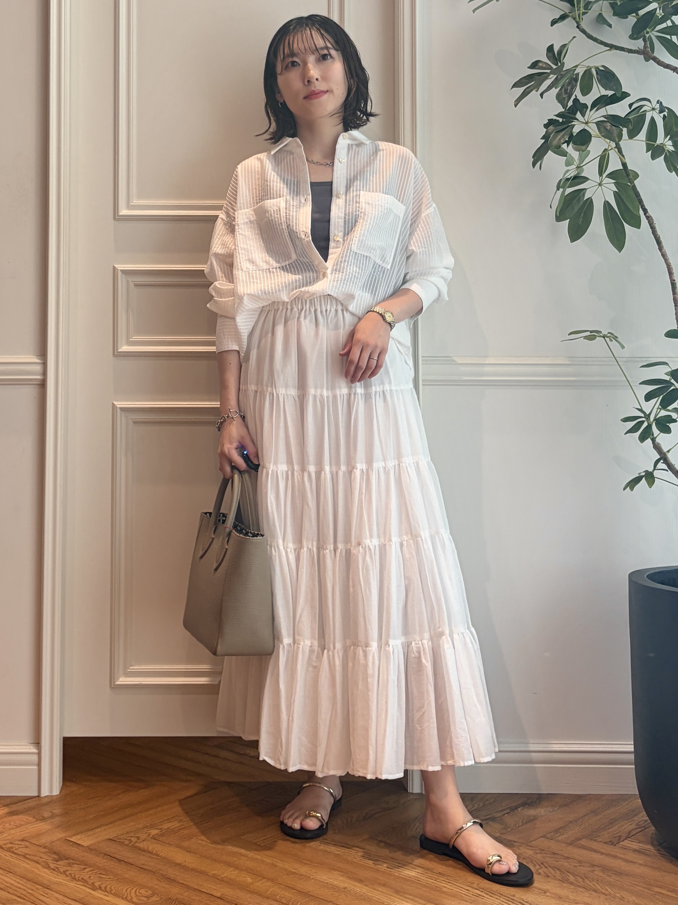 nakaoさんの「DRESSTERIOR｜シアーストライプクロップドシャツ」を使ったコーディネート