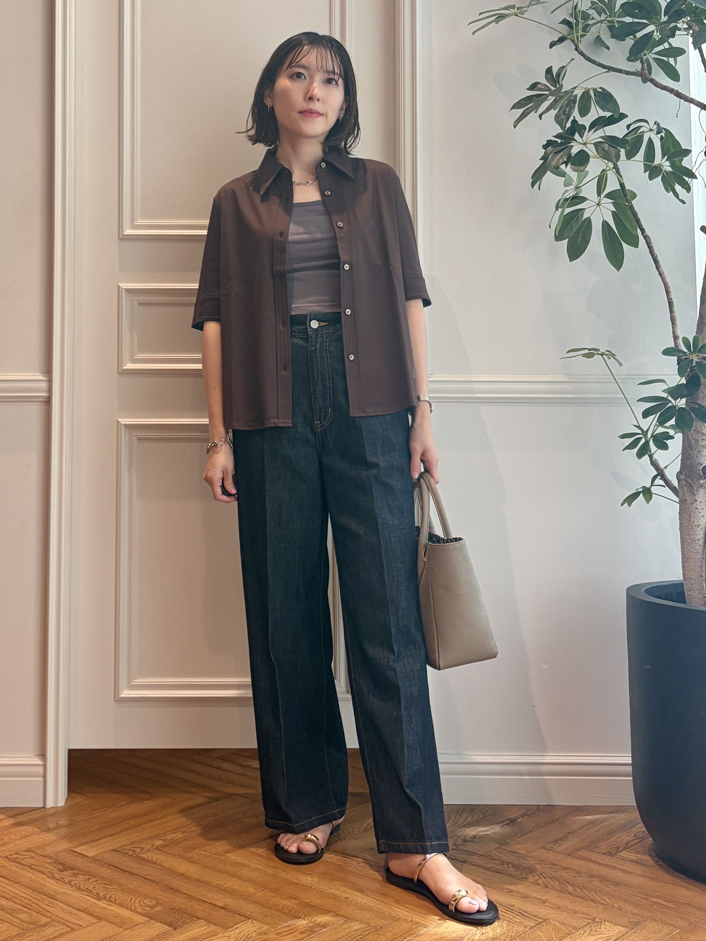 nakaoさんの「DRESSTERIOR｜【otonaMUSE5月号掲載】センタープレスストレートデニム」を使ったコーディネート