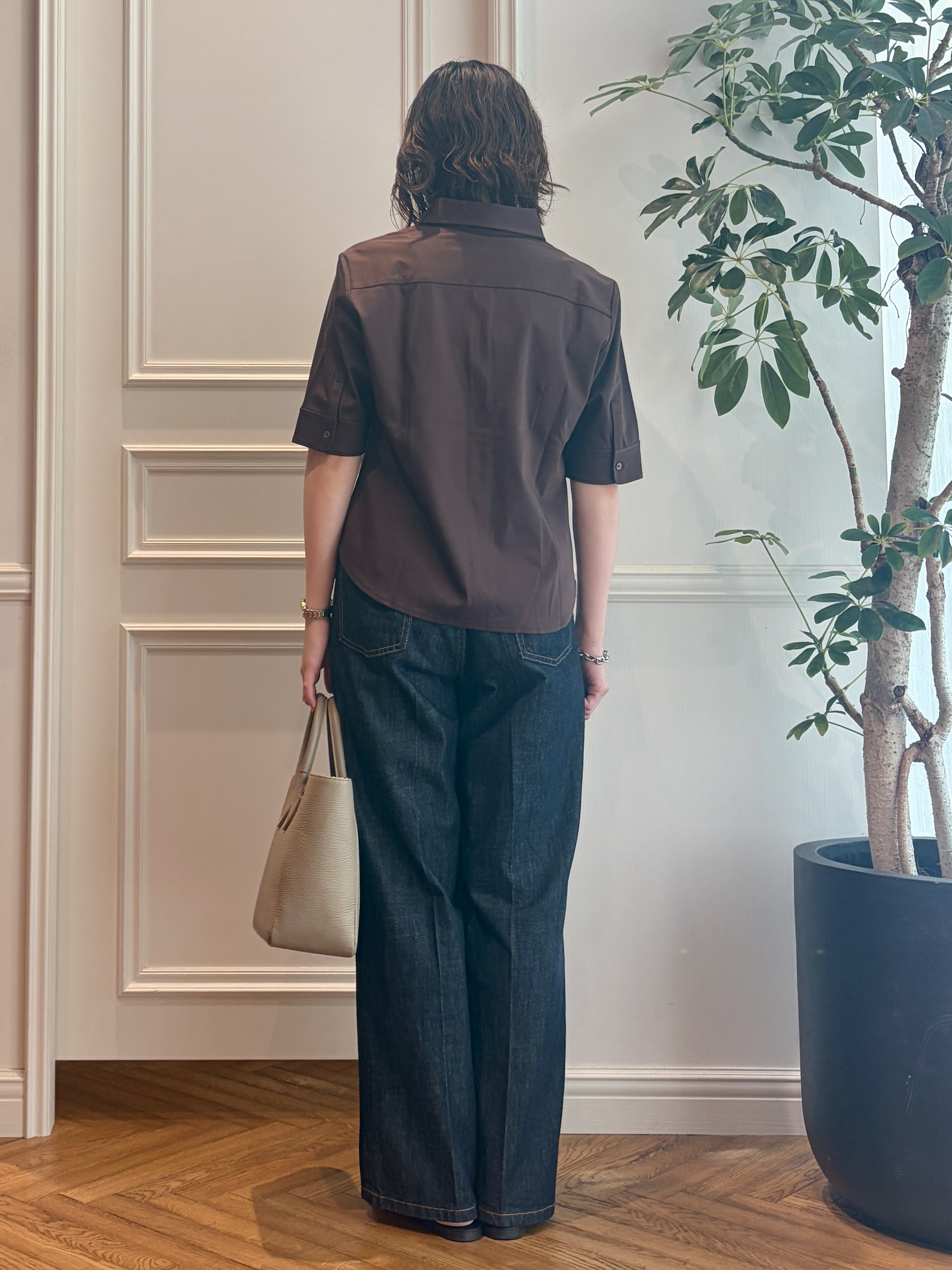 nakaoさんの「DRESSTERIOR｜【otonaMUSE5月号掲載】センタープレスストレートデニム」を使ったコーディネート