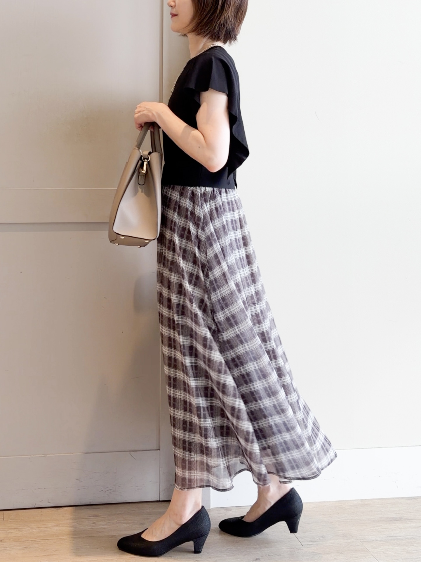 yamakoさんの「grove｜【低身長さんも選べる着丈・洗濯機◎】1枚で華やか 肩フリルニットドッキングワンピース」を使ったコーディネート