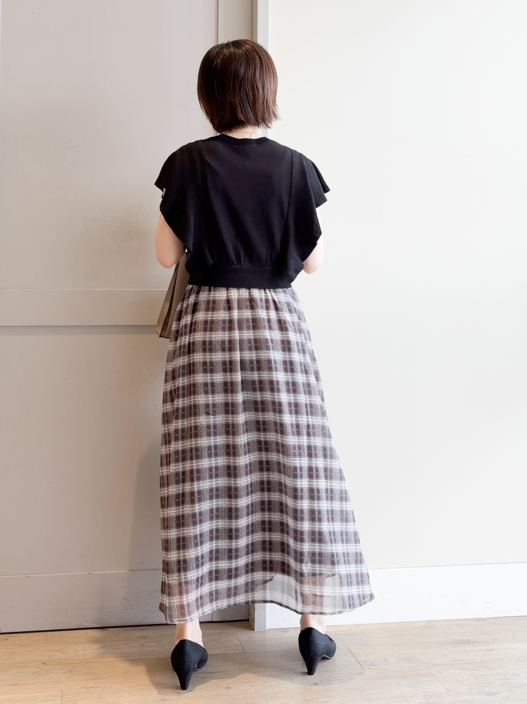 yamakoさんの「grove｜【低身長さんも選べる着丈・洗濯機◎】1枚で華やか 肩フリルニットドッキングワンピース」を使ったコーディネート