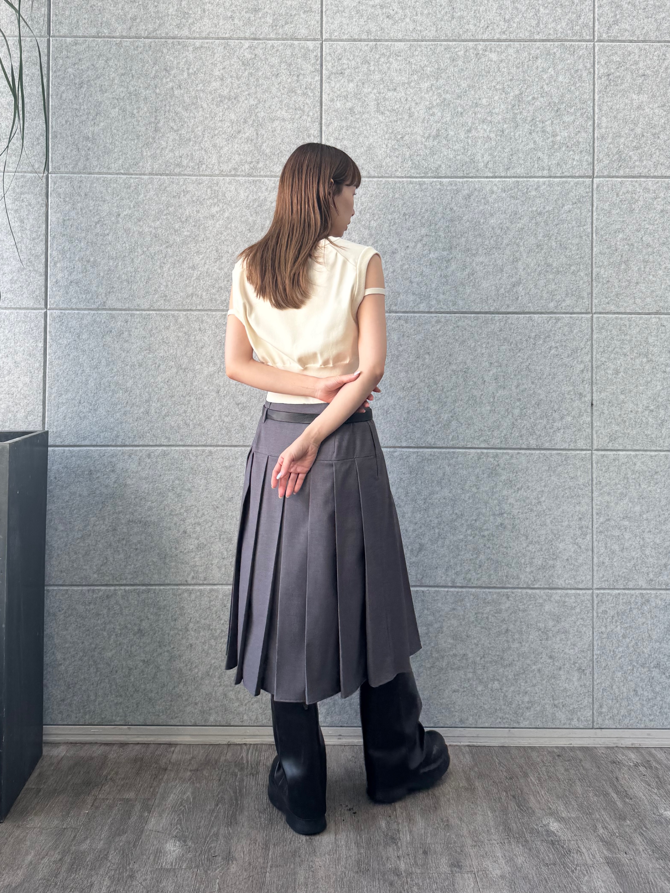 designer yukaさんの「CODE A｜design short vest」を使ったコーディネート