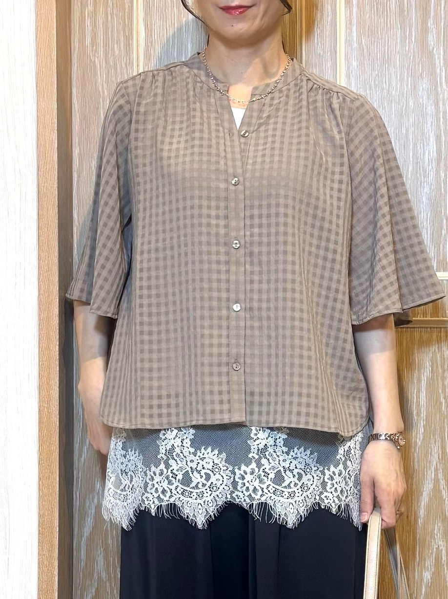 KAORIさんの「SHOO･LA･RUE｜【洗濯機可/S-LL】大人も甘すぎず着られる ギンガムシアーブラウス」を使ったコーディネート