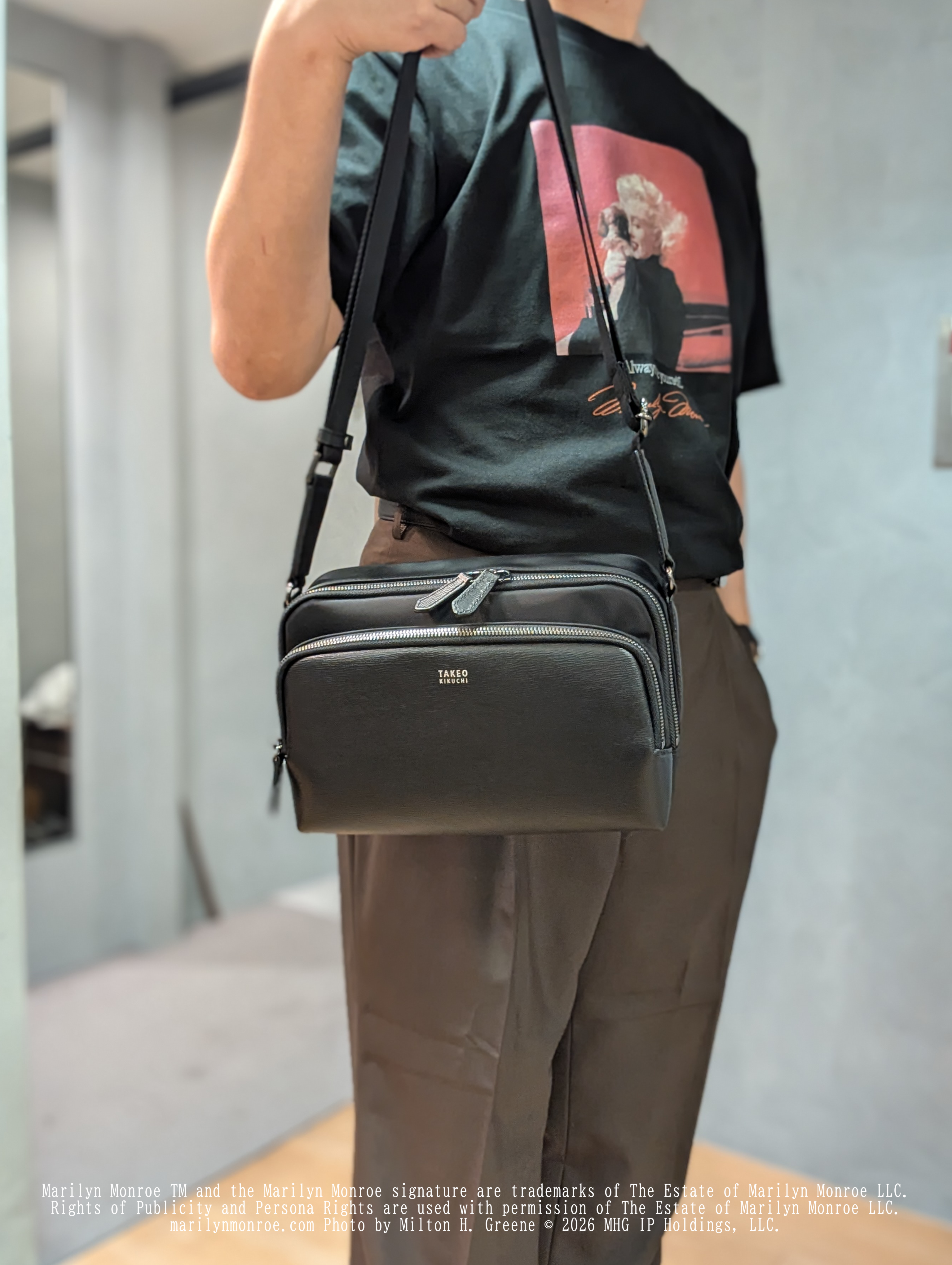 yasuさんの「TAKEO KIKUCHI｜【別注】マリリン・モンロー/フォトTシャツ」を使ったコーディネート