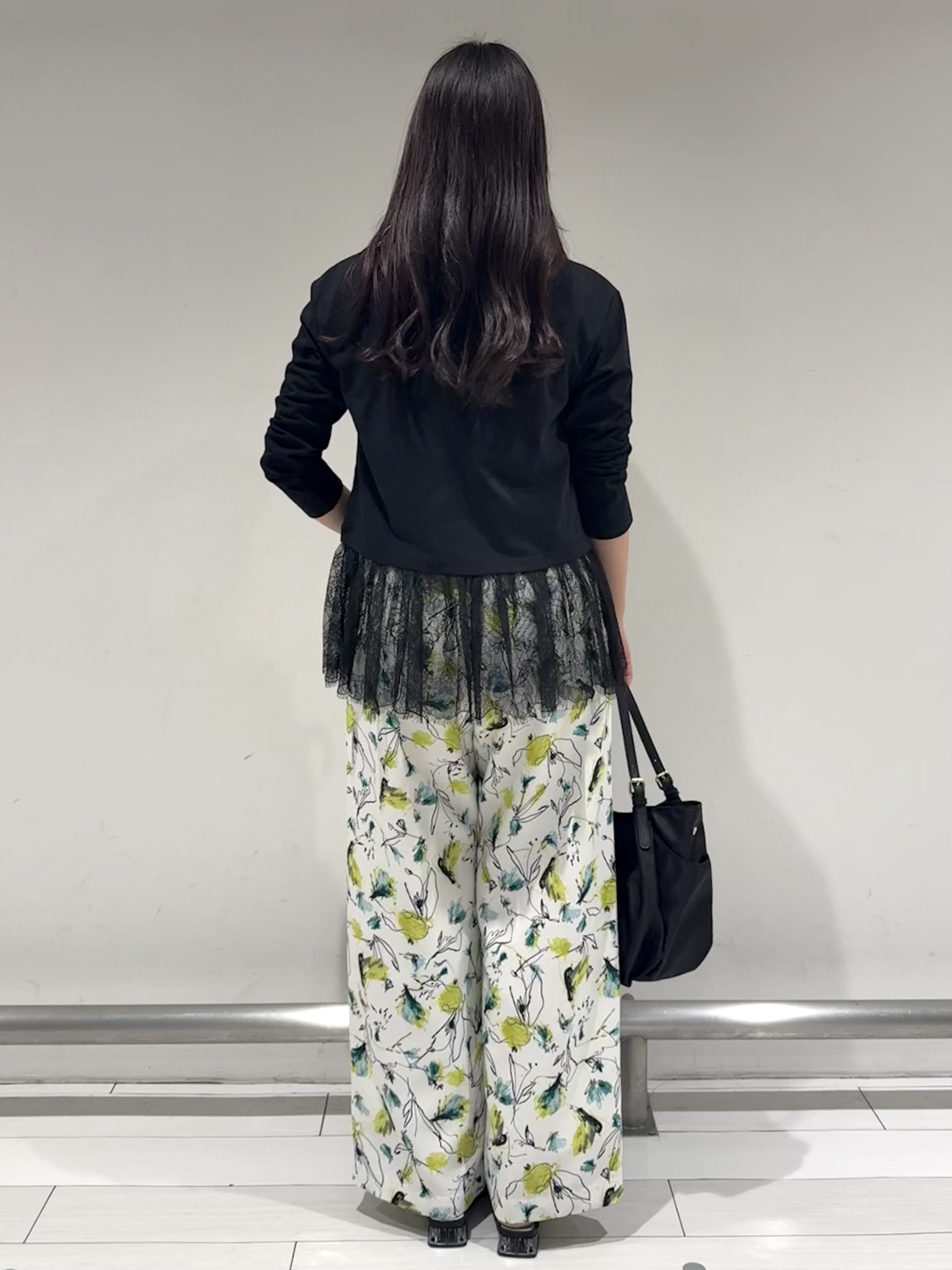 Azusaさんの「Reflect｜【UVカット／接触冷感／レイヤードにおすすめ◎】レース切り替えプルオーバージャージ」を使ったコーディネート