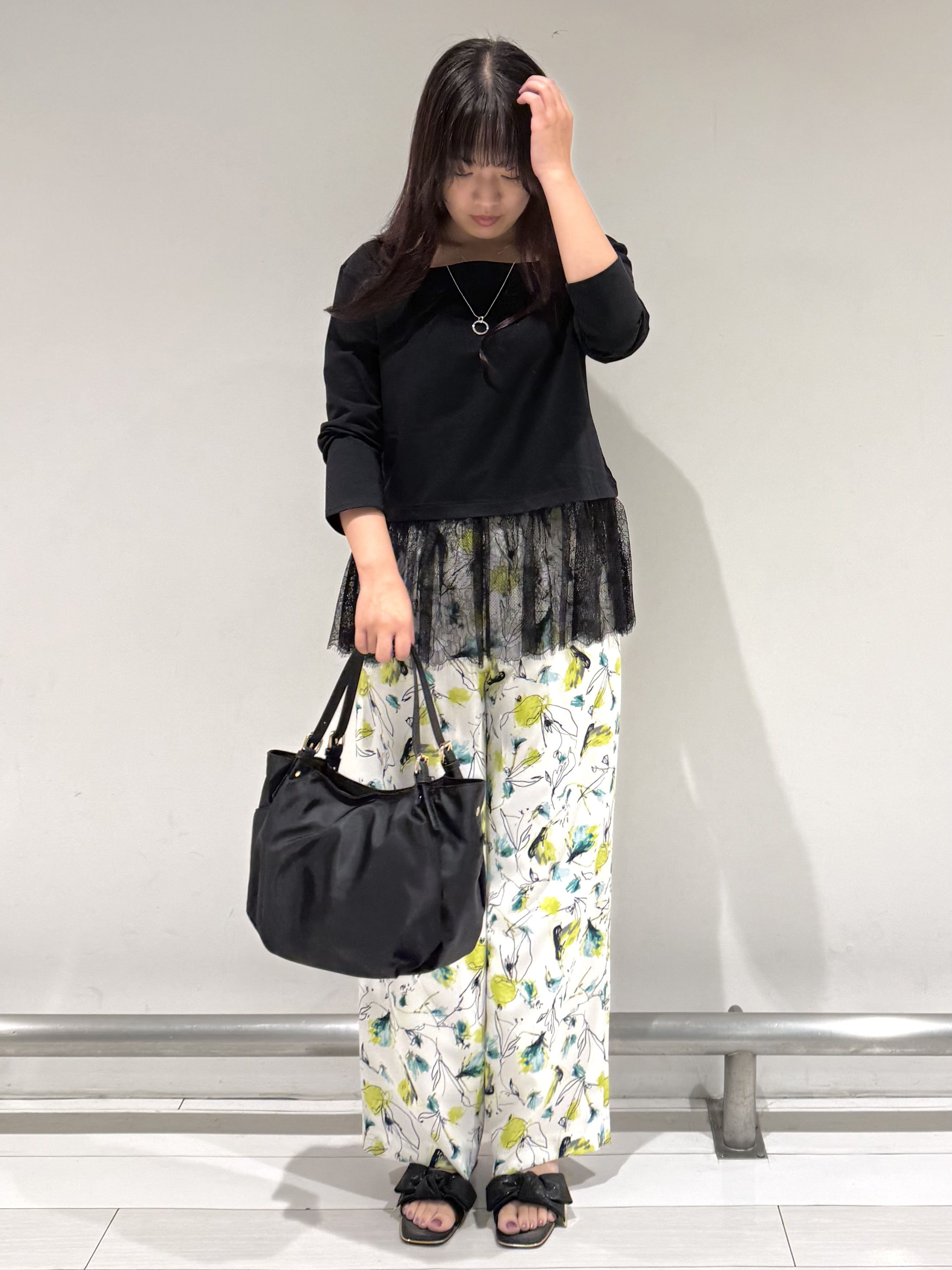 Azusaさんの「Reflect｜【UVカット／接触冷感／レイヤードにおすすめ◎】レース切り替えプルオーバージャージ」を使ったコーディネート