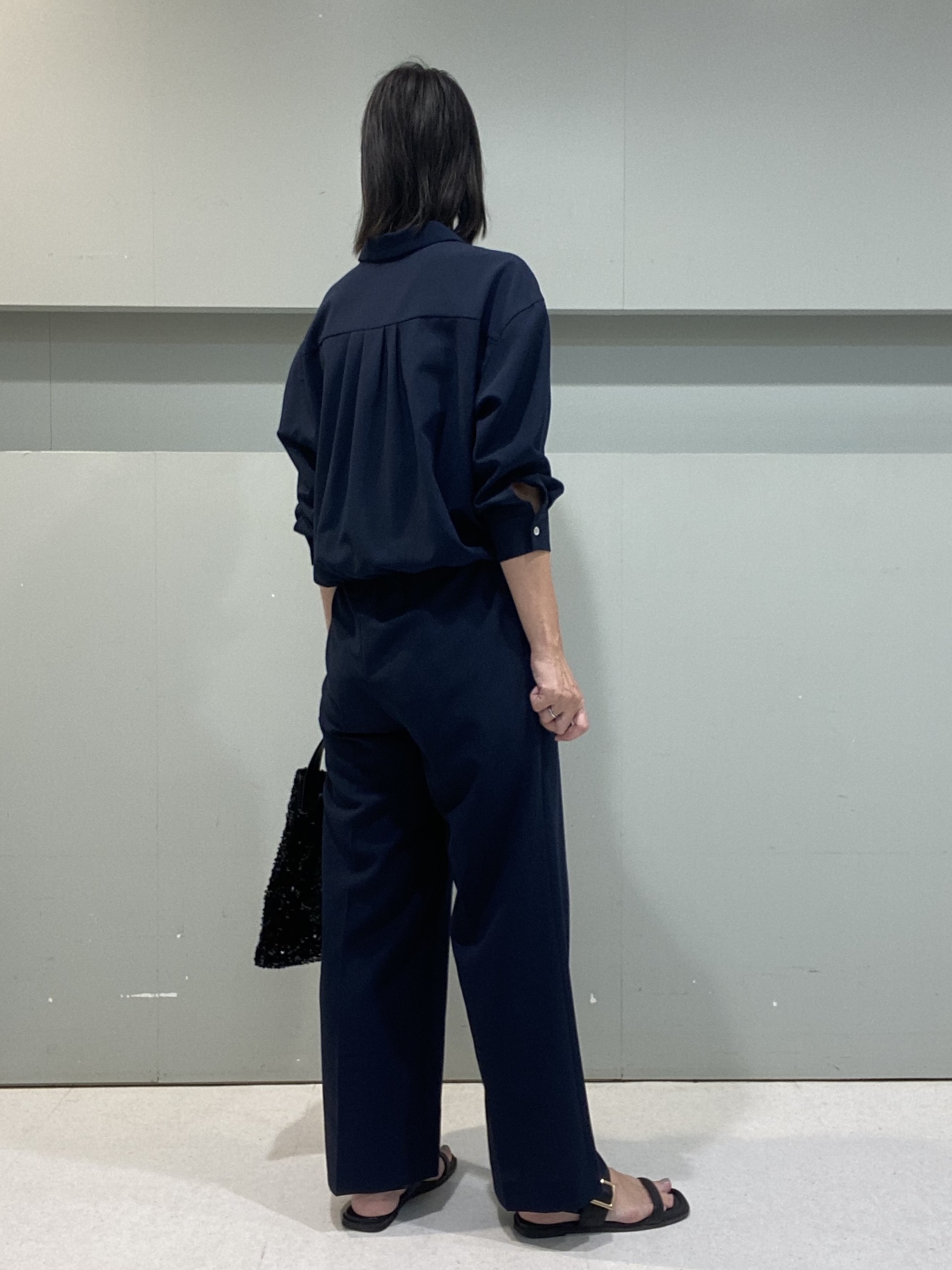 hitomiさんの「UNTITLED｜【セットアップ可/UVカット/接触冷感】エアリークールドロストシャツ」を使ったコーディネート