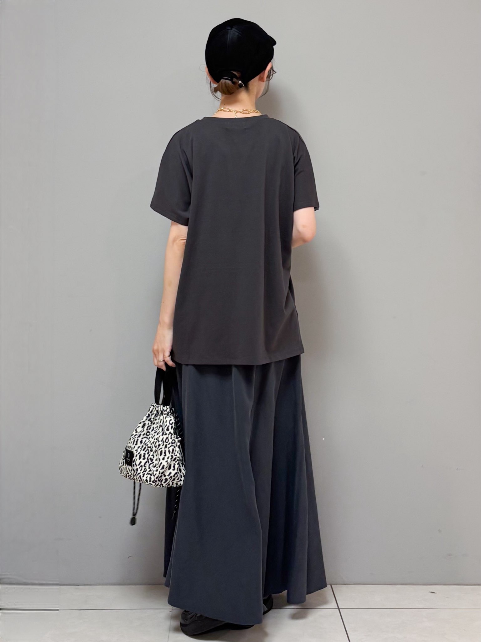 yさんの「OPAQUE.CLIP｜フォトプリントTシャツ【洗濯機OK】」を使ったコーディネート