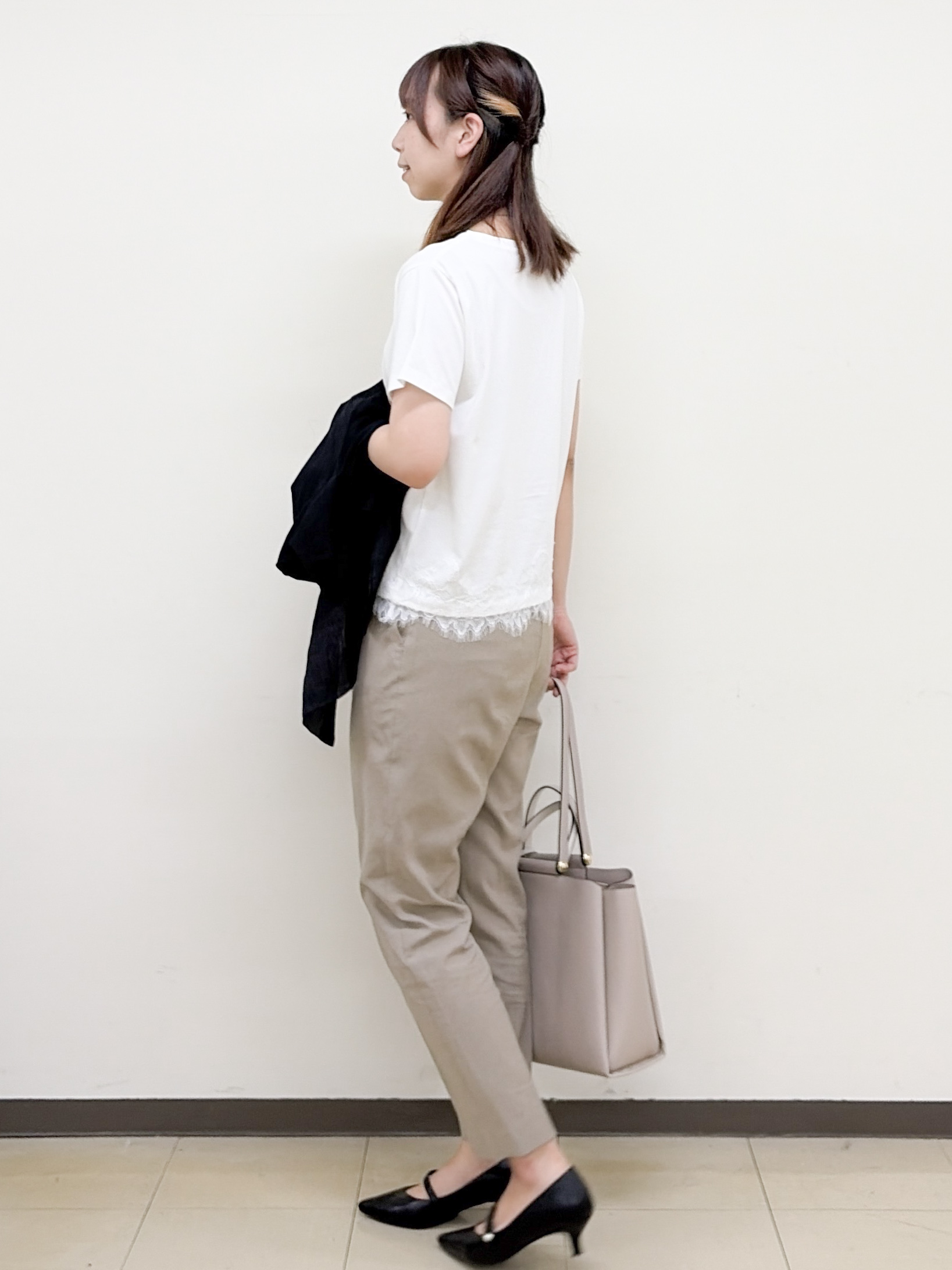 yurinaさんの「index｜【接触冷感／UVケア】裾レースロゴTシャツ《洗濯機OK／S-3L》」を使ったコーディネート