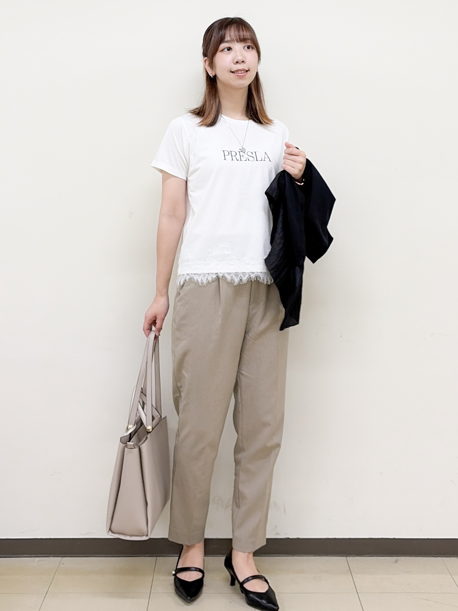 yurinaさんの「index｜【接触冷感／UVケア】裾レースロゴTシャツ《洗濯機OK／S-3L》」を使ったコーディネート