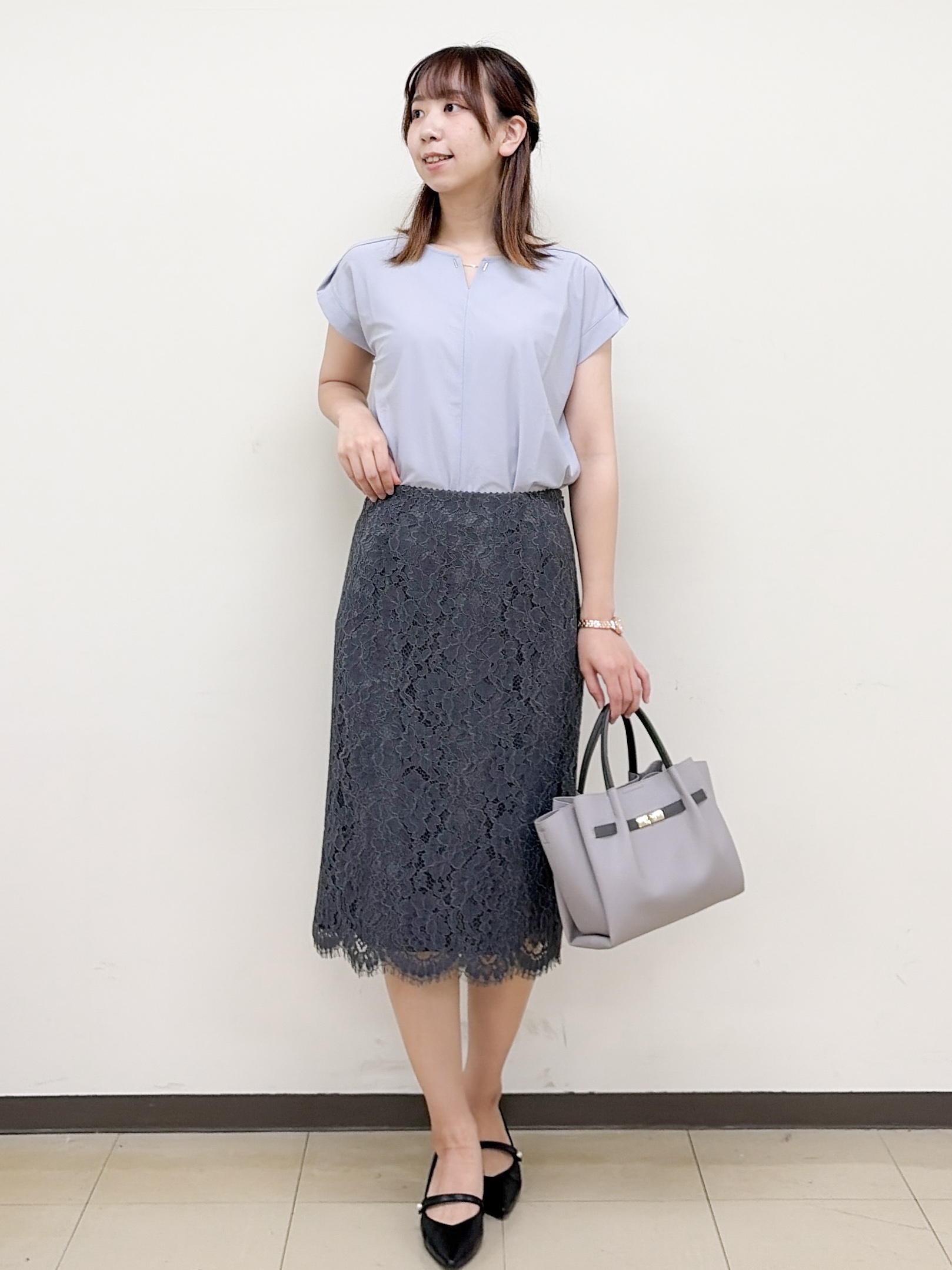 yurinaさんの「index｜【接触冷感】ひんやりキーネックフレンチトップス《洗濯機OK》」を使ったコーディネート