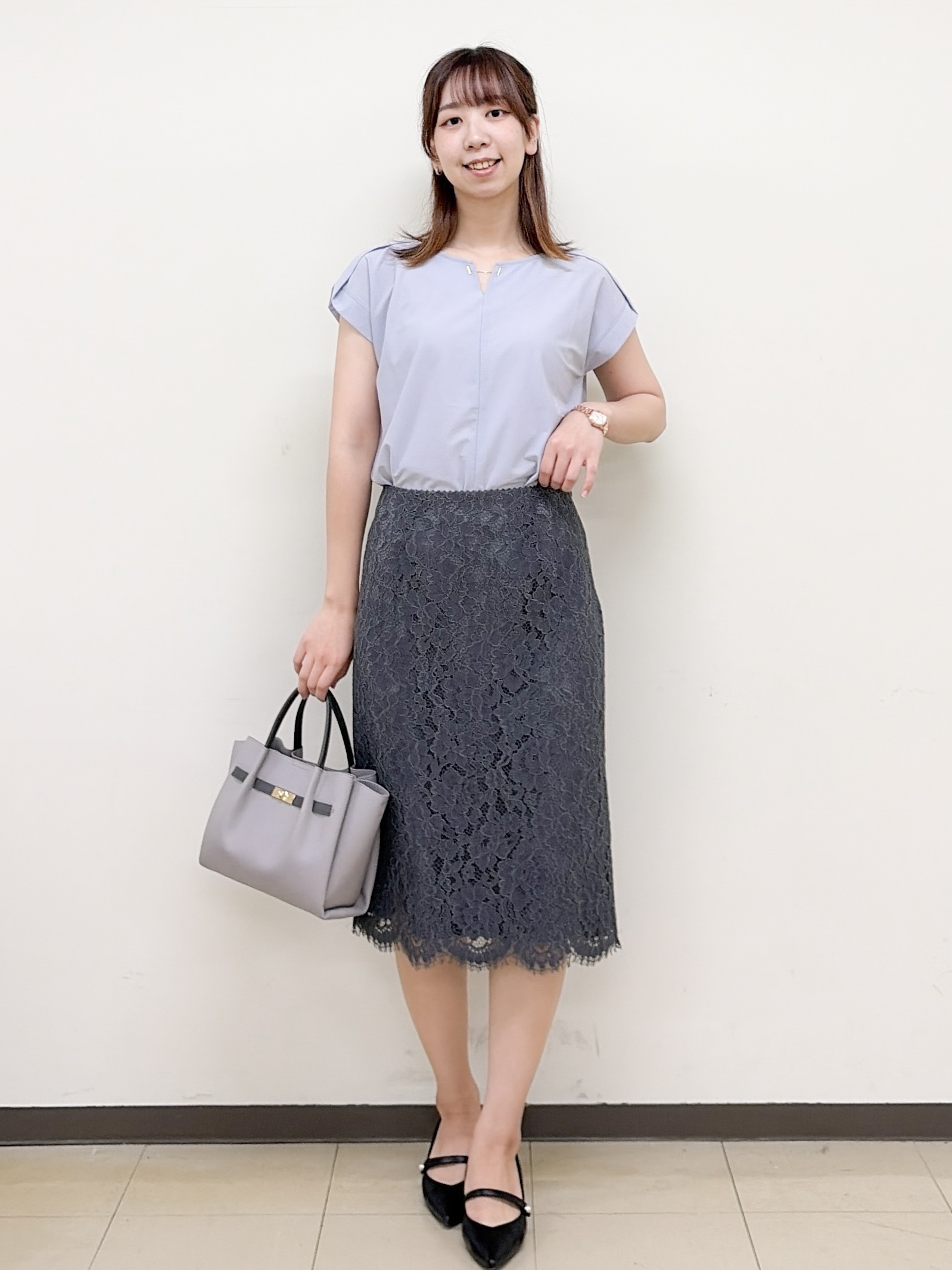 yurinaさんの「index｜【接触冷感】ひんやりキーネックフレンチトップス《洗濯機OK》」を使ったコーディネート
