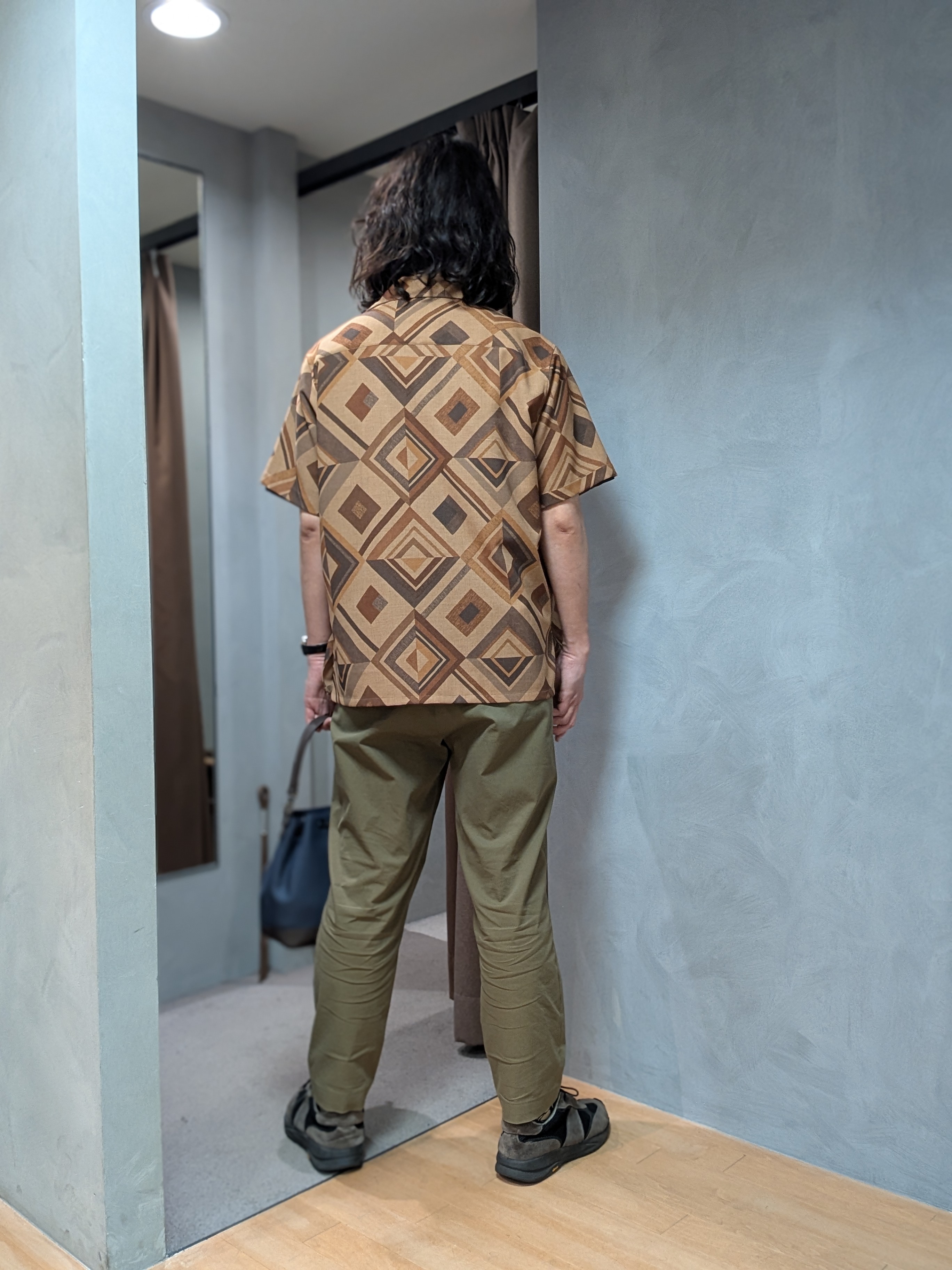 yasuさんの「TAKEO KIKUCHI｜【吸汗速乾】タイル柄プリント 半袖シャツ」を使ったコーディネート