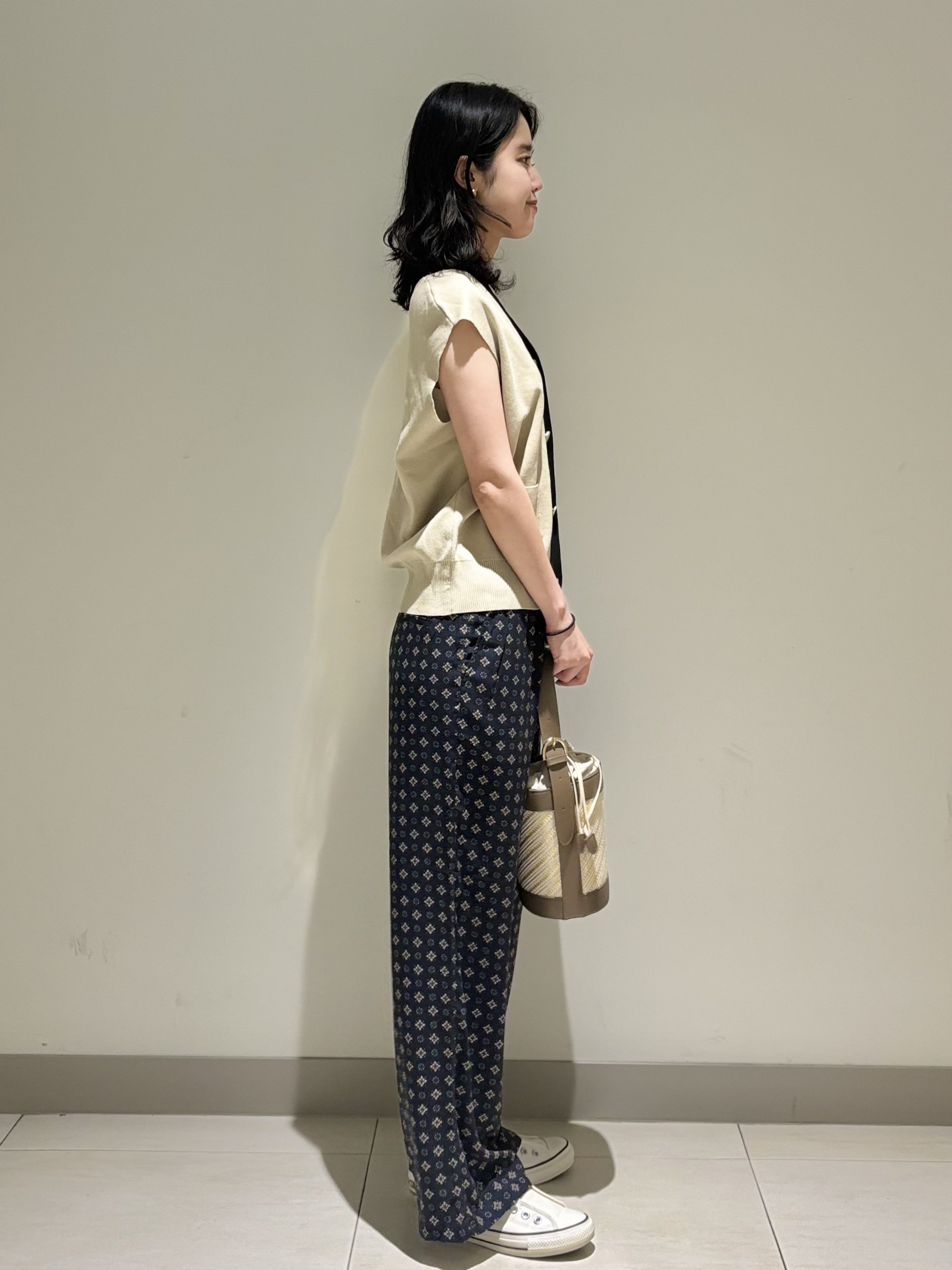 mayuさんの「Dessin｜バイカラー ニットベスト」を使ったコーディネート