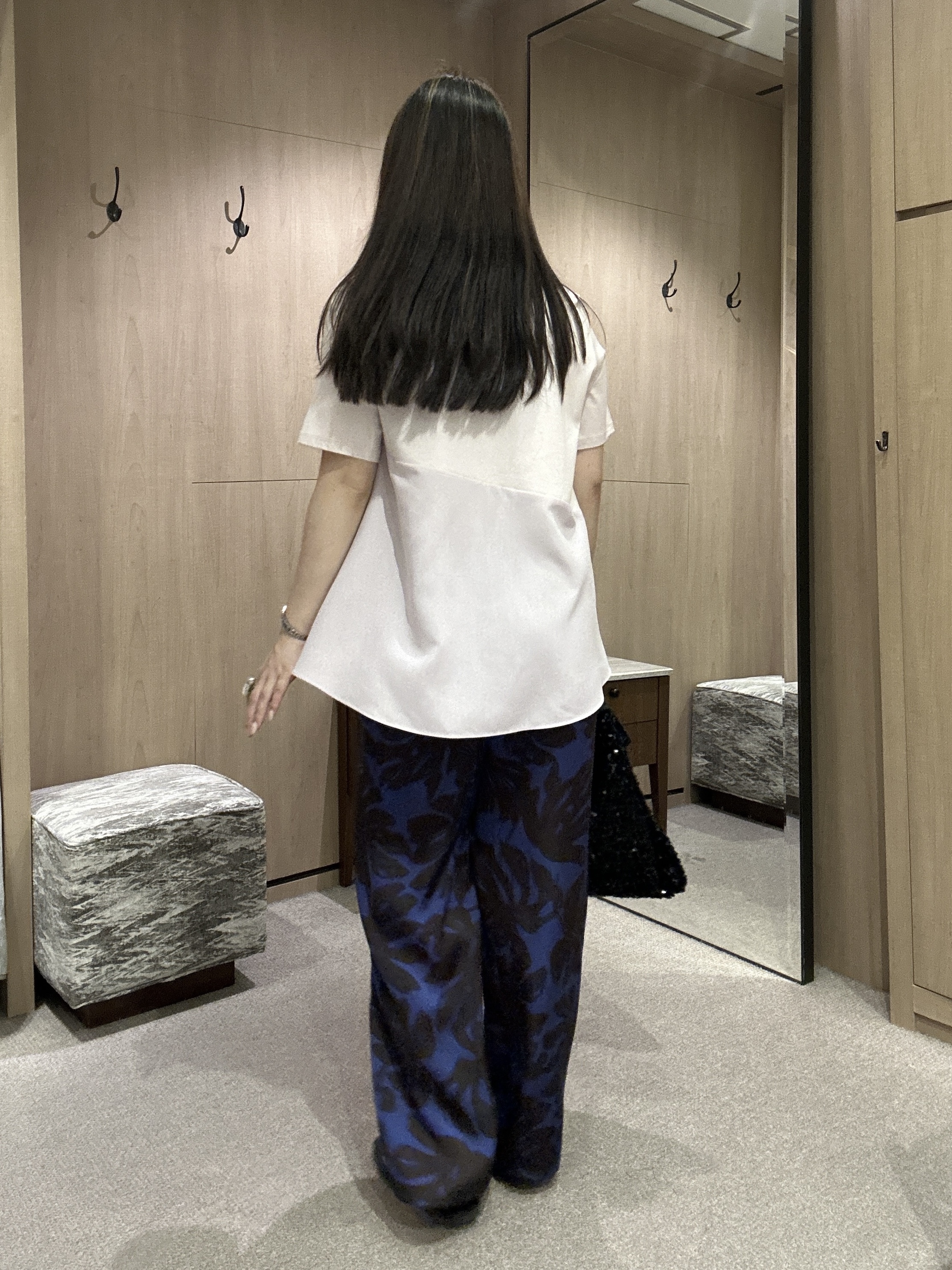 YURIさんの「UNTITLED｜【ウエストゴム】リーフプリントワイドパンツ」を使ったコーディネート