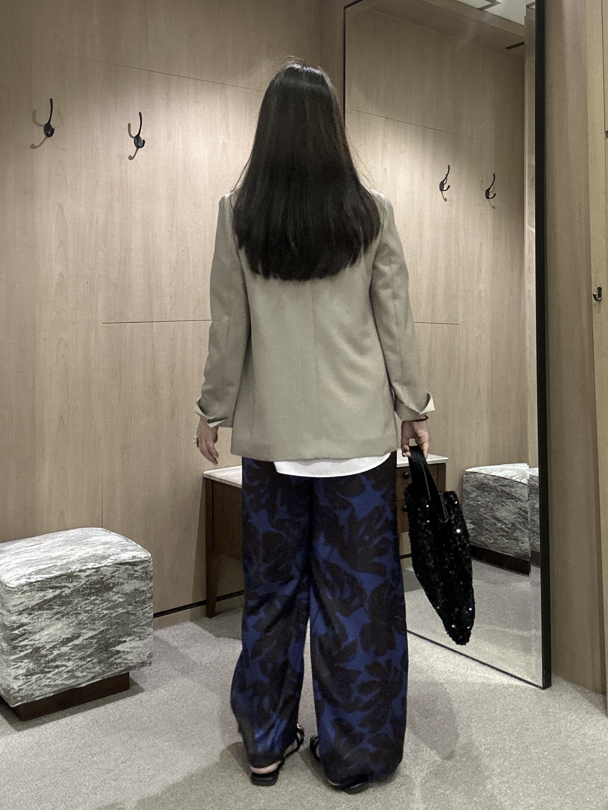 YURIさんの「UNTITLED｜【ウエストゴム】リーフプリントワイドパンツ」を使ったコーディネート