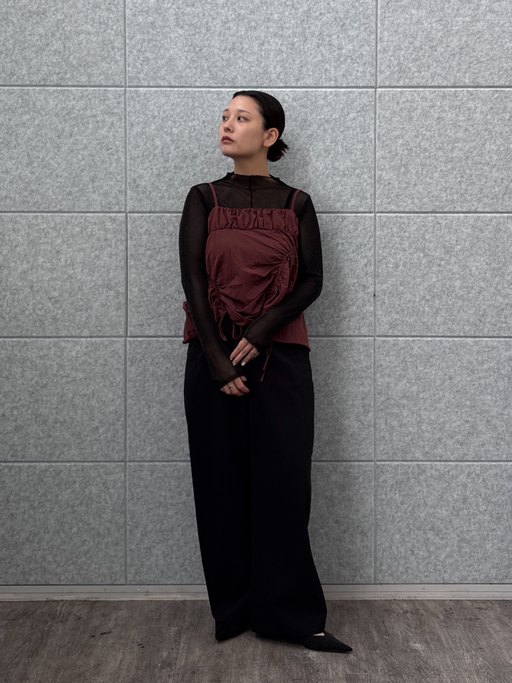 ayanoさんの「INDIVI｜ナイロンギャザービスチェ」を使ったコーディネート