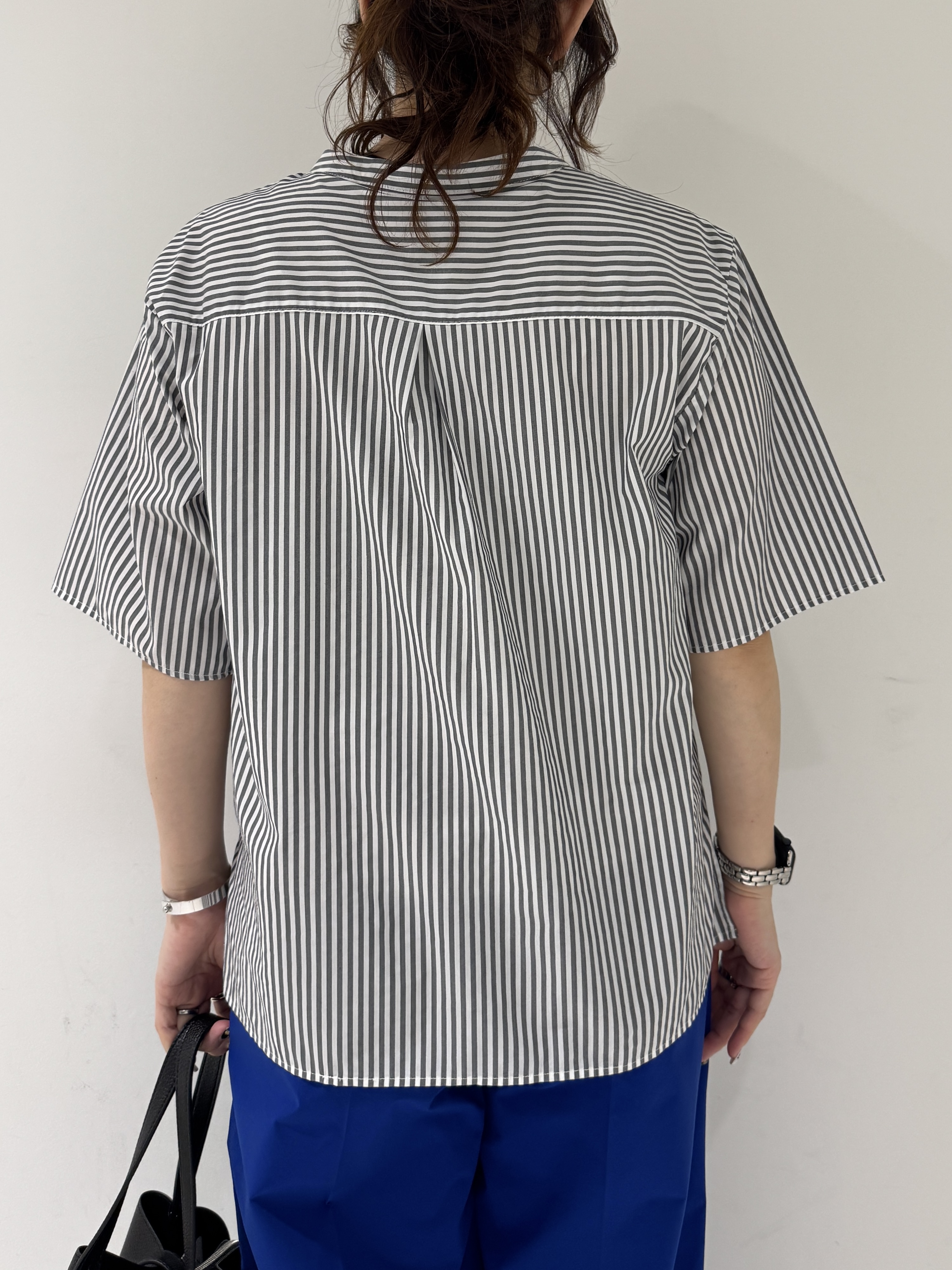 そんさんの「INDIVI｜【撥水／UVケア／SETUP可能】軽量ベルト付ワイドストレートパンツ」を使ったコーディネート