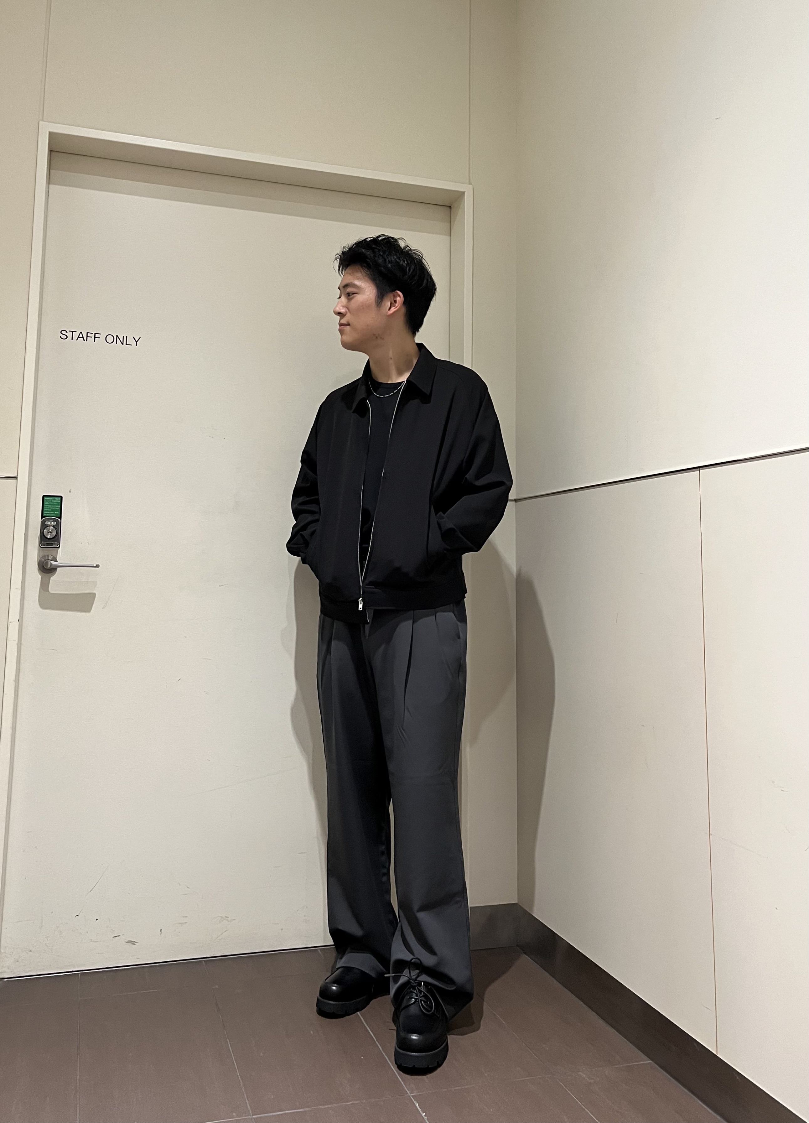 RITSUKIさんの「tk.TAKEO KIKUCHI｜【防シワ／ストレッチ/セット対応可】smart shift series ジップブルゾン」を使ったコーディネート