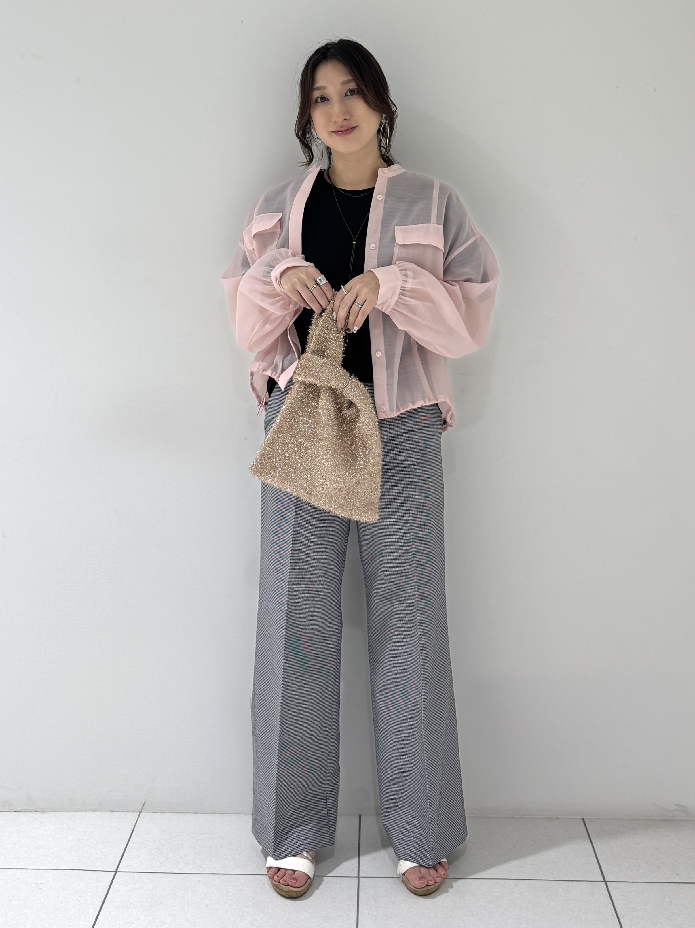 そんさんの「INDIVI｜【トレンド／2WAY】裾ドロスト付きシアーブラウスブルゾン」を使ったコーディネート