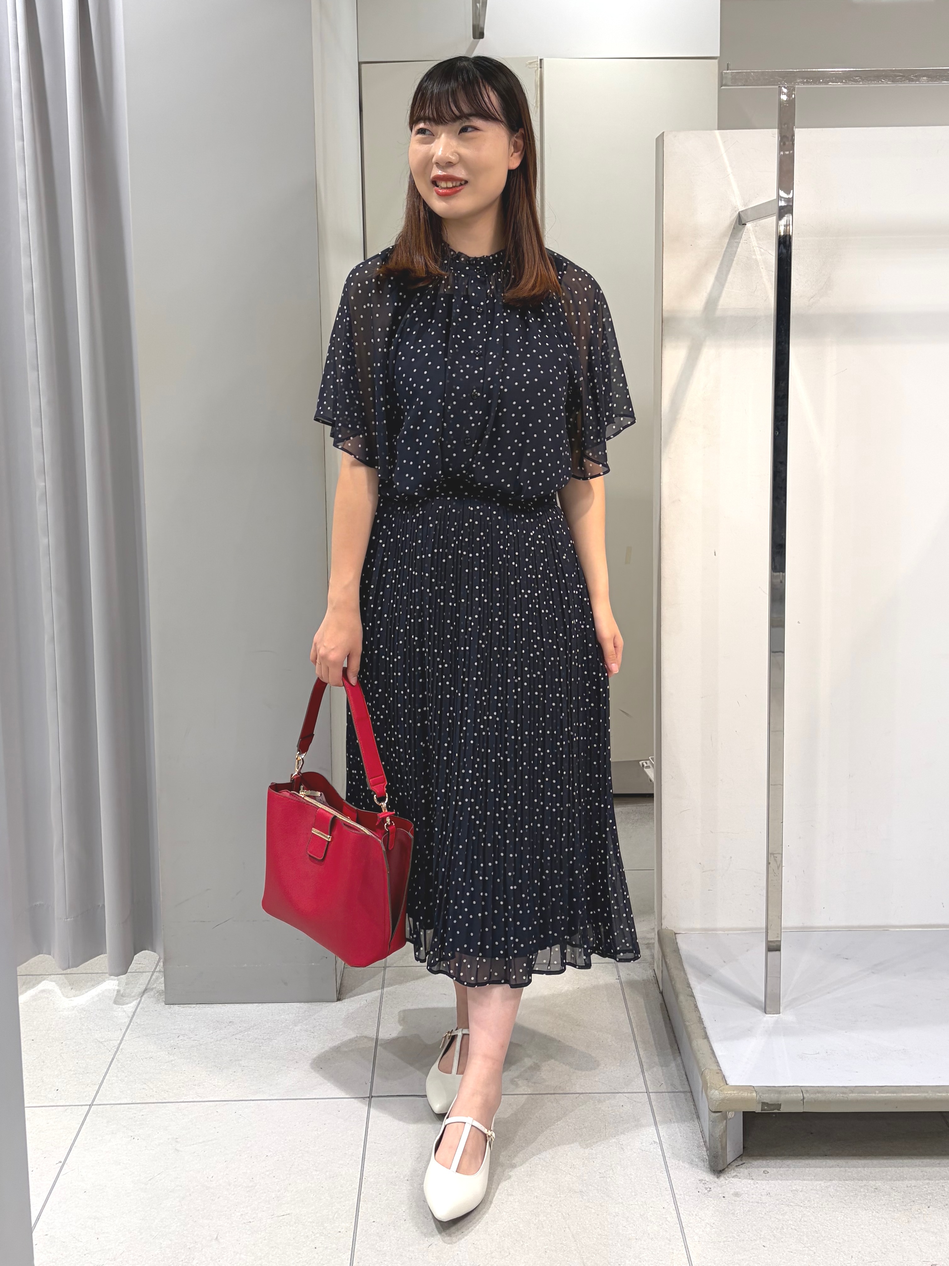AZUSAさんの「Reflect｜【セットアップ／手洗い可】ドット柄シアーブラウス」を使ったコーディネート
